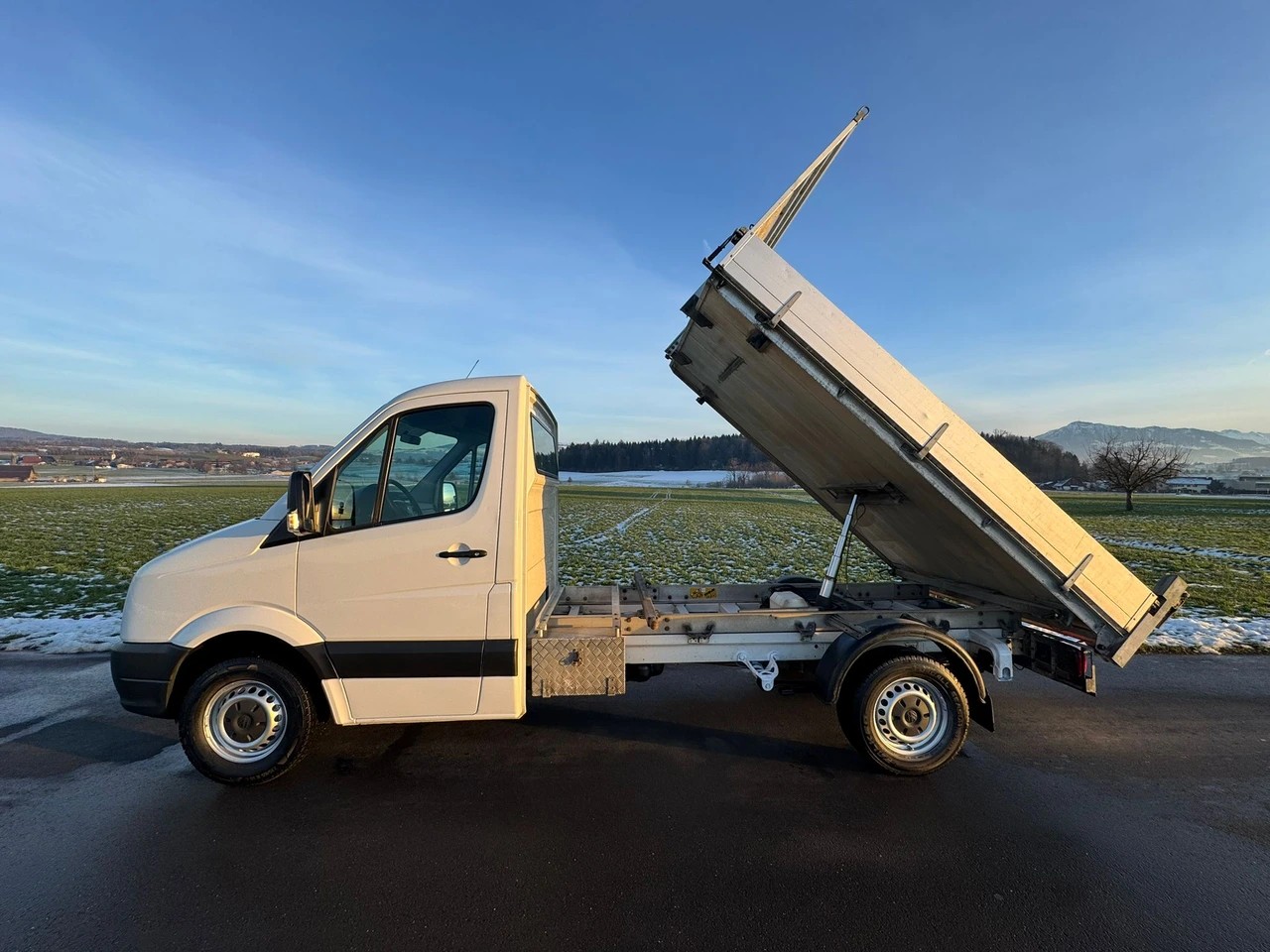 VW Crafter 35 2.0 TDI CR Kipper mit 3.5t Anhängelast-image-0