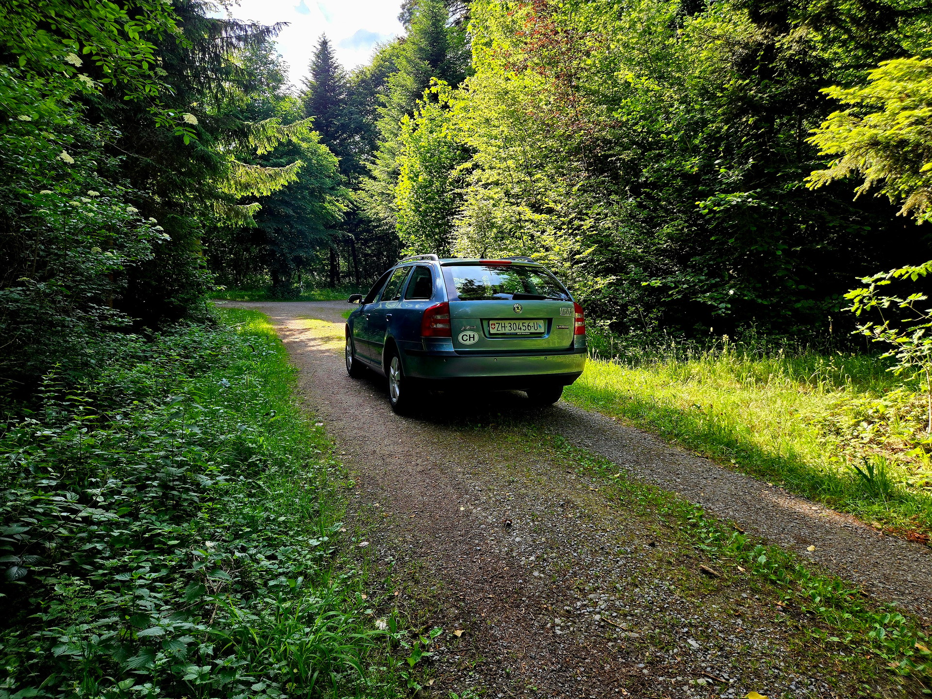 SKODA Octavia 2.0 FSI Swiss Adventure 4x4-image-8