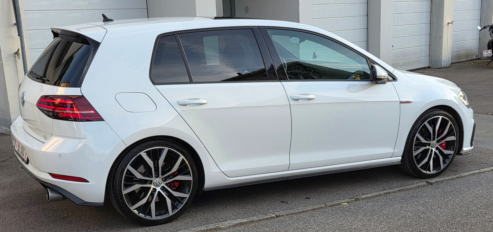 VW Golf 2.0 TSI GTI Performance DSG-image-7