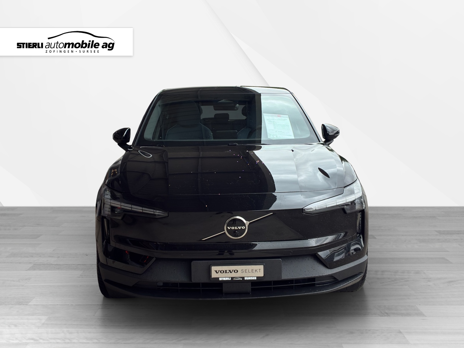 VOLVO EX 30 E60 Twin Ultra Performance AWD-image-1