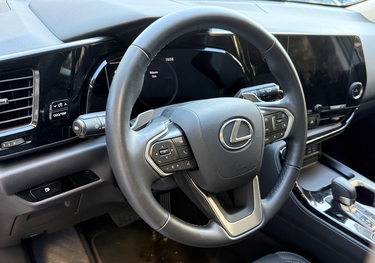 LEXUS 350h Impression FWD-image-4