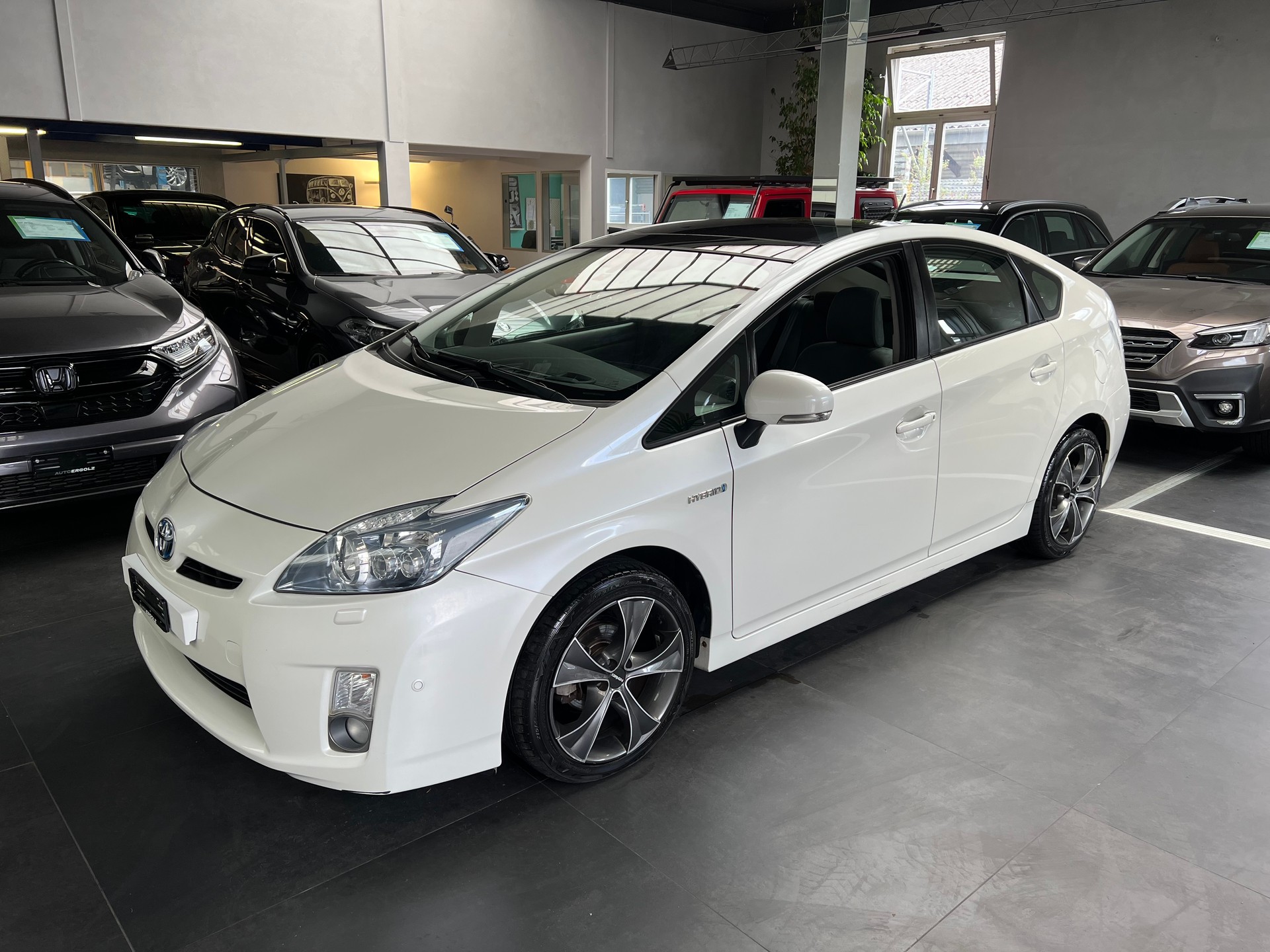 TOYOTA Prius 1.8 16V HSD Sol Premium-image-0