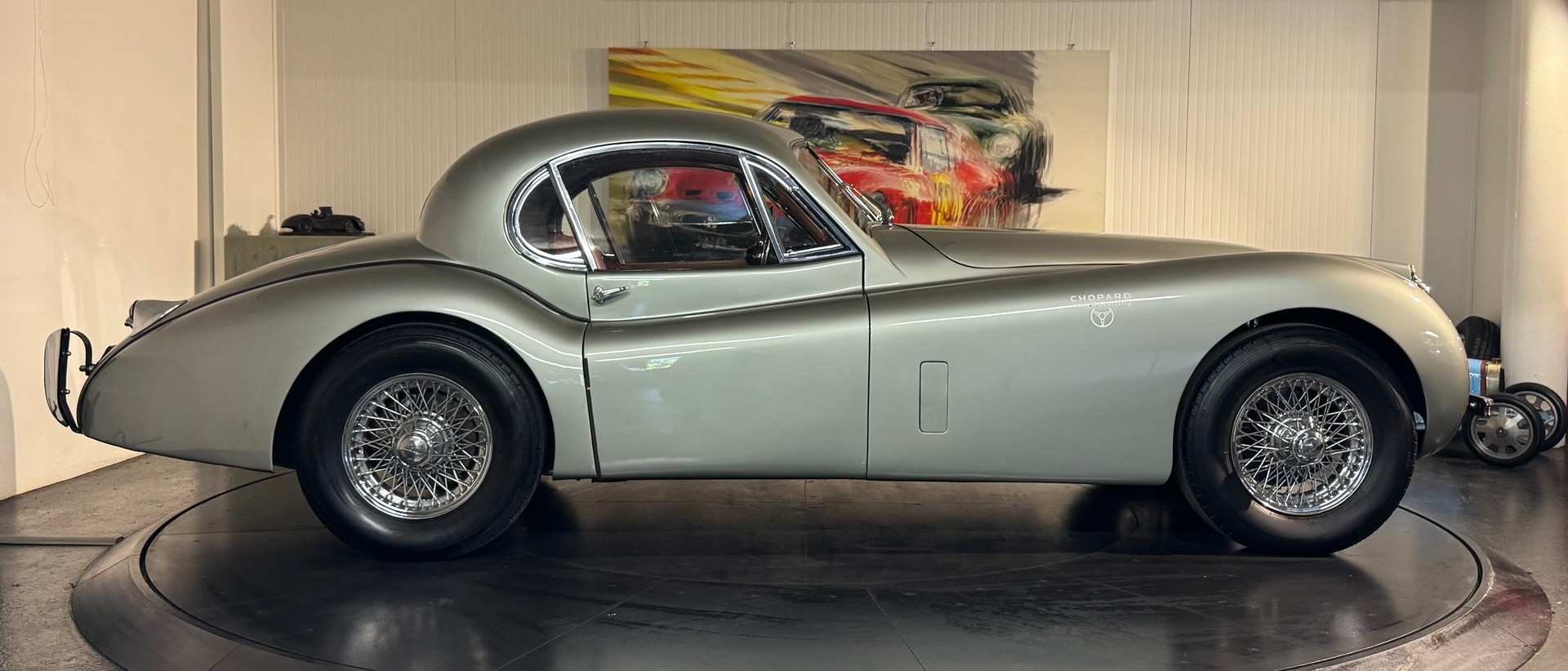 JAGUAR XK120 Coupé-image-5