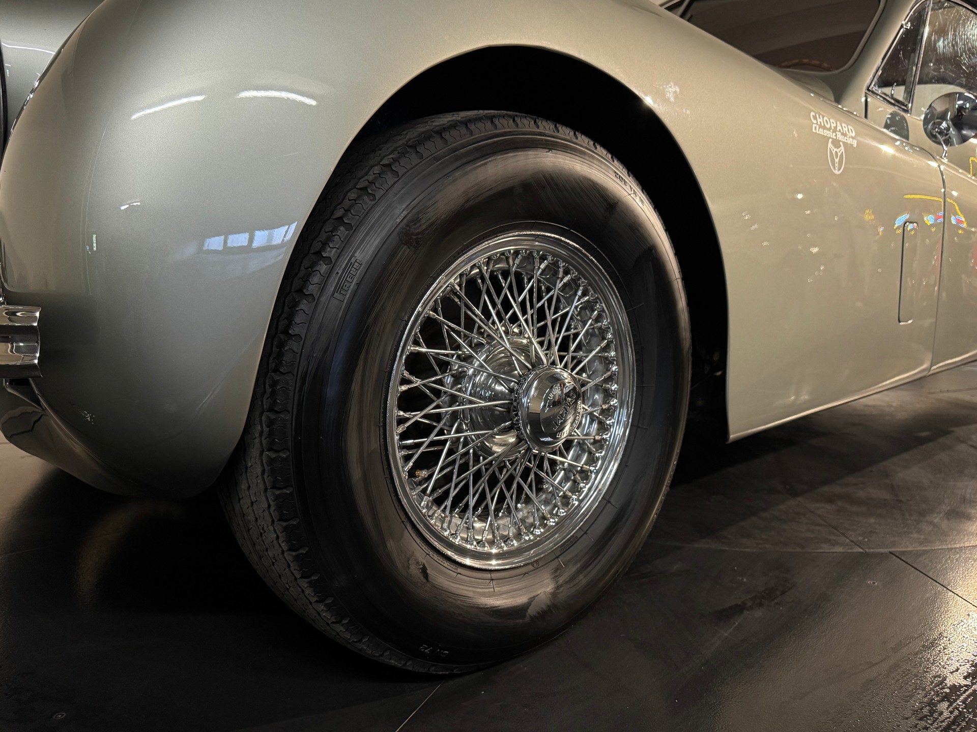 JAGUAR XK120 Coupé-image-11