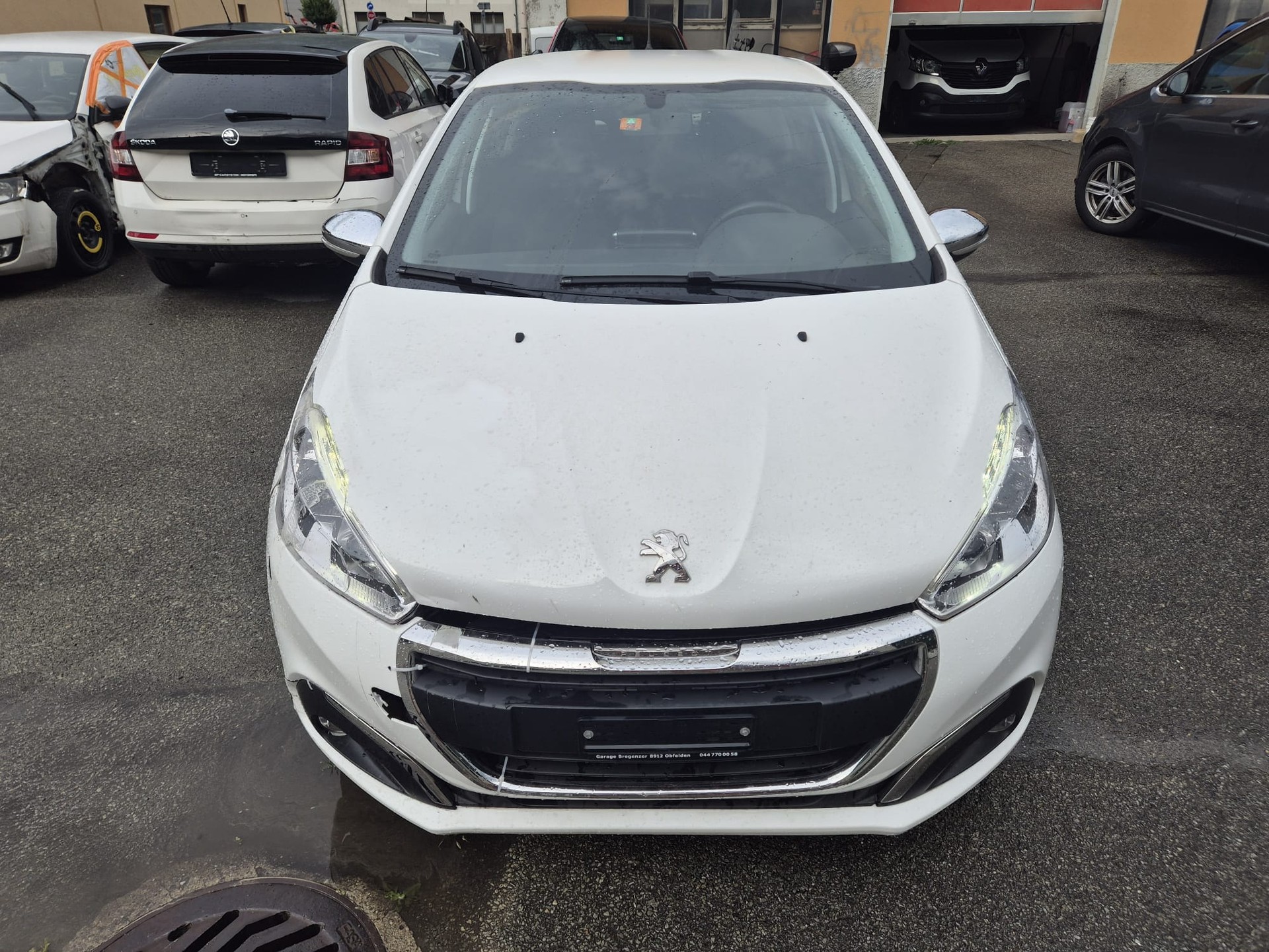 PEUGEOT 208 1.2 PureTech Style-image-1