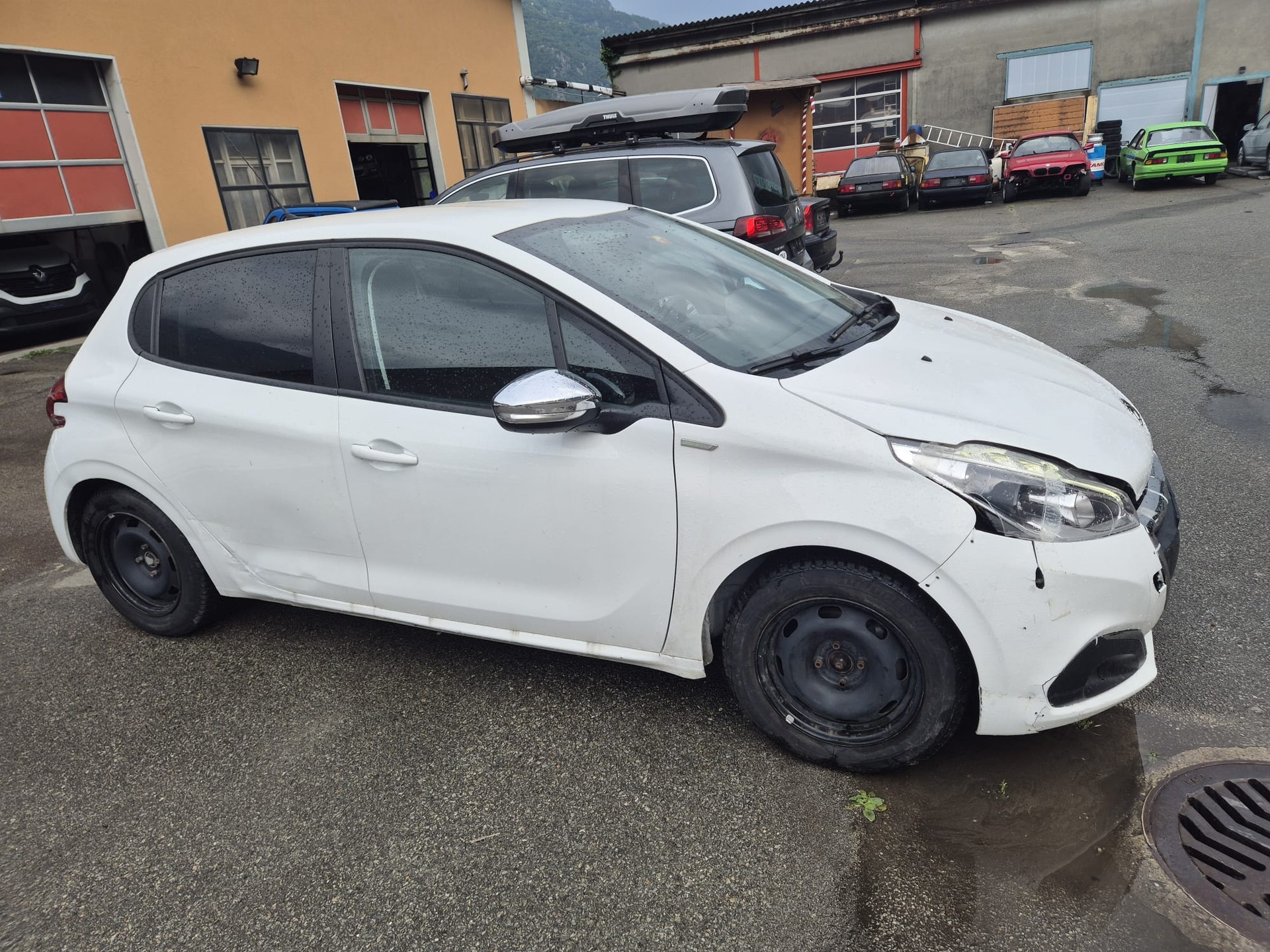 PEUGEOT 208 1.2 PureTech Style-image-3
