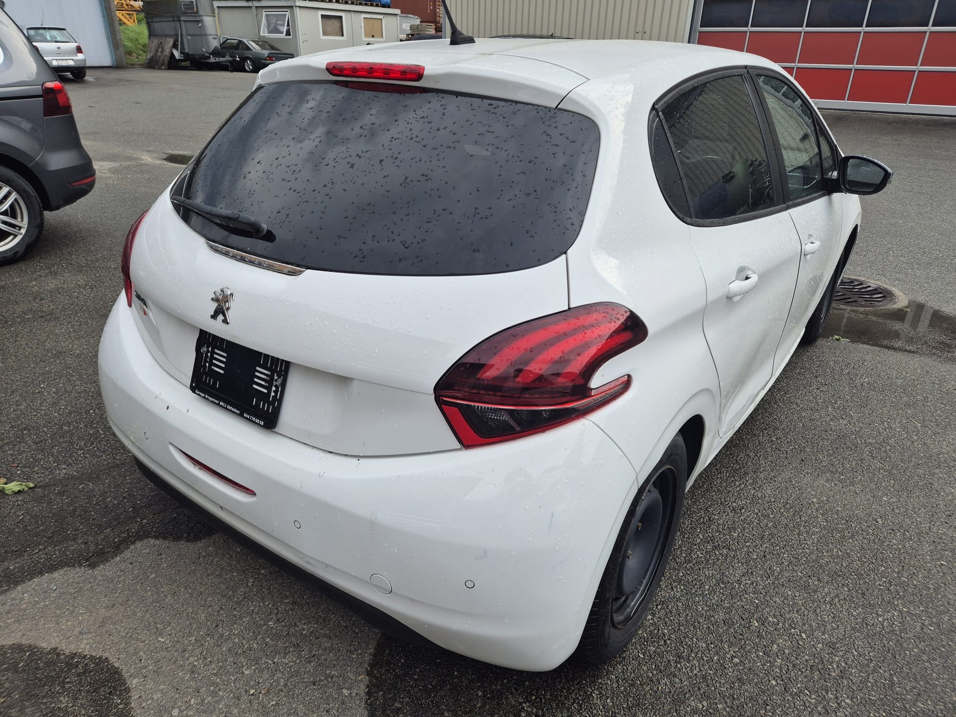PEUGEOT 208 1.2 PureTech Style-image-7