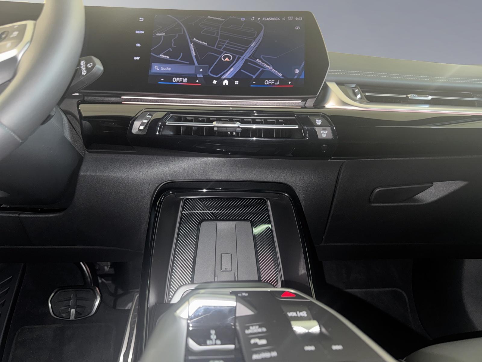 BMW X1 30e xDrive paddles-image-13
