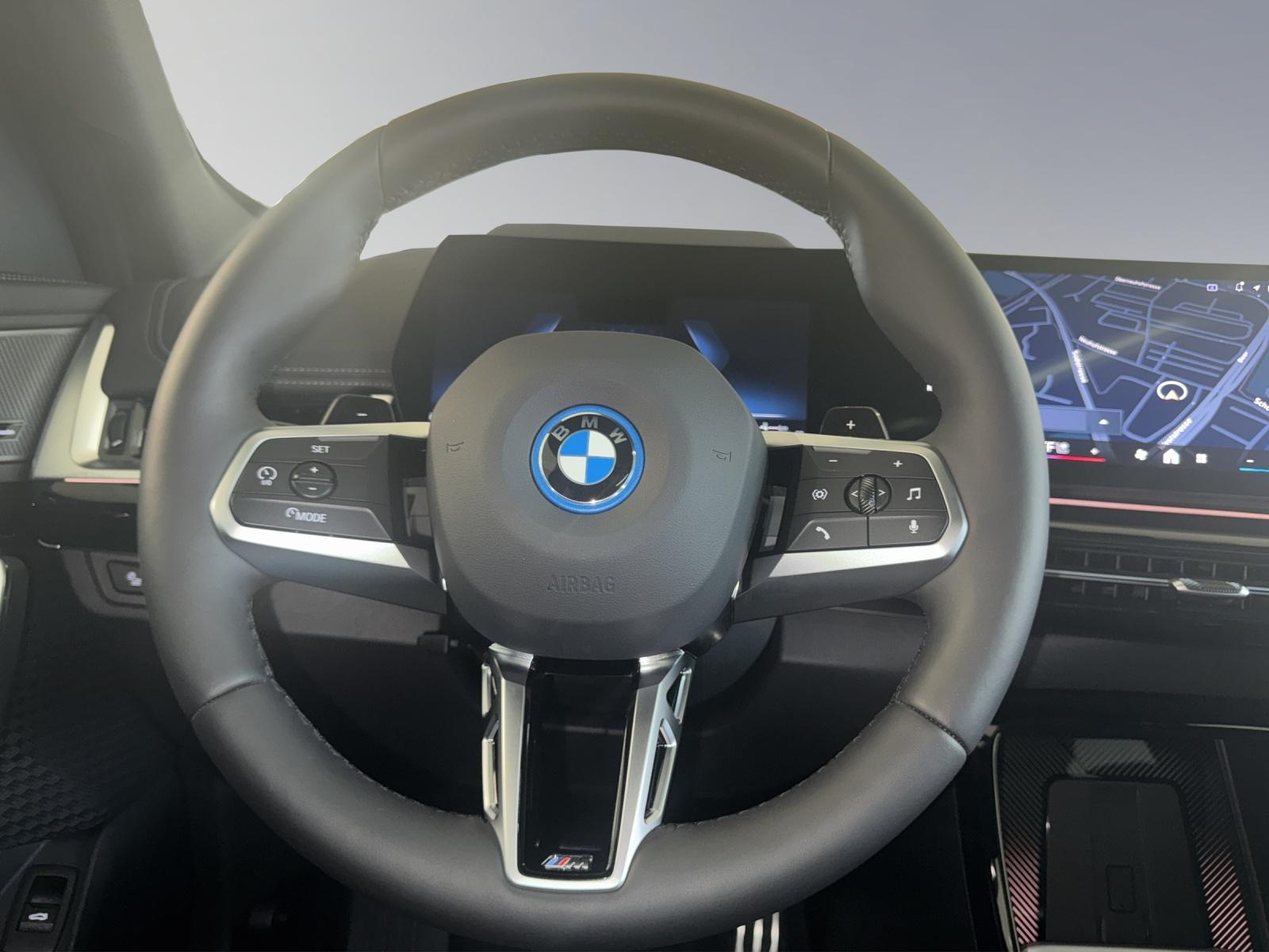 BMW X1 30e xDrive paddles-image-11