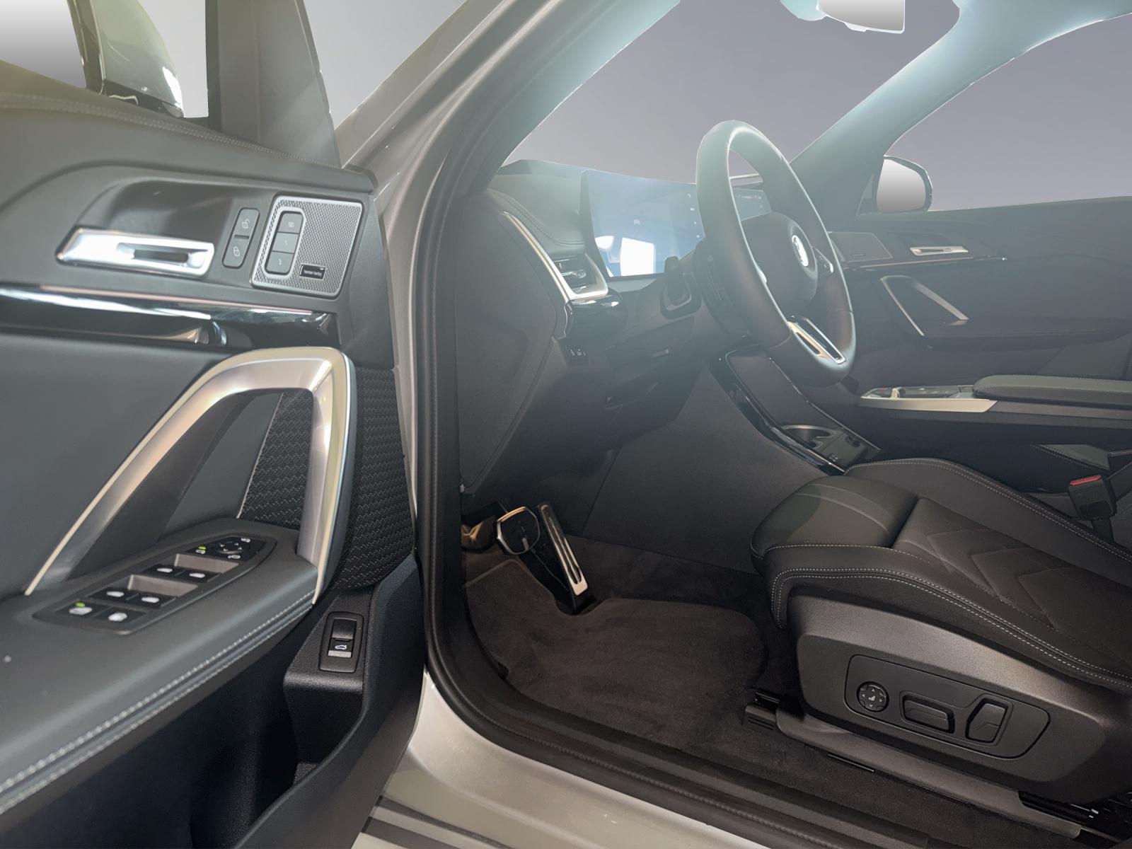 BMW X1 30e xDrive paddles-image-5