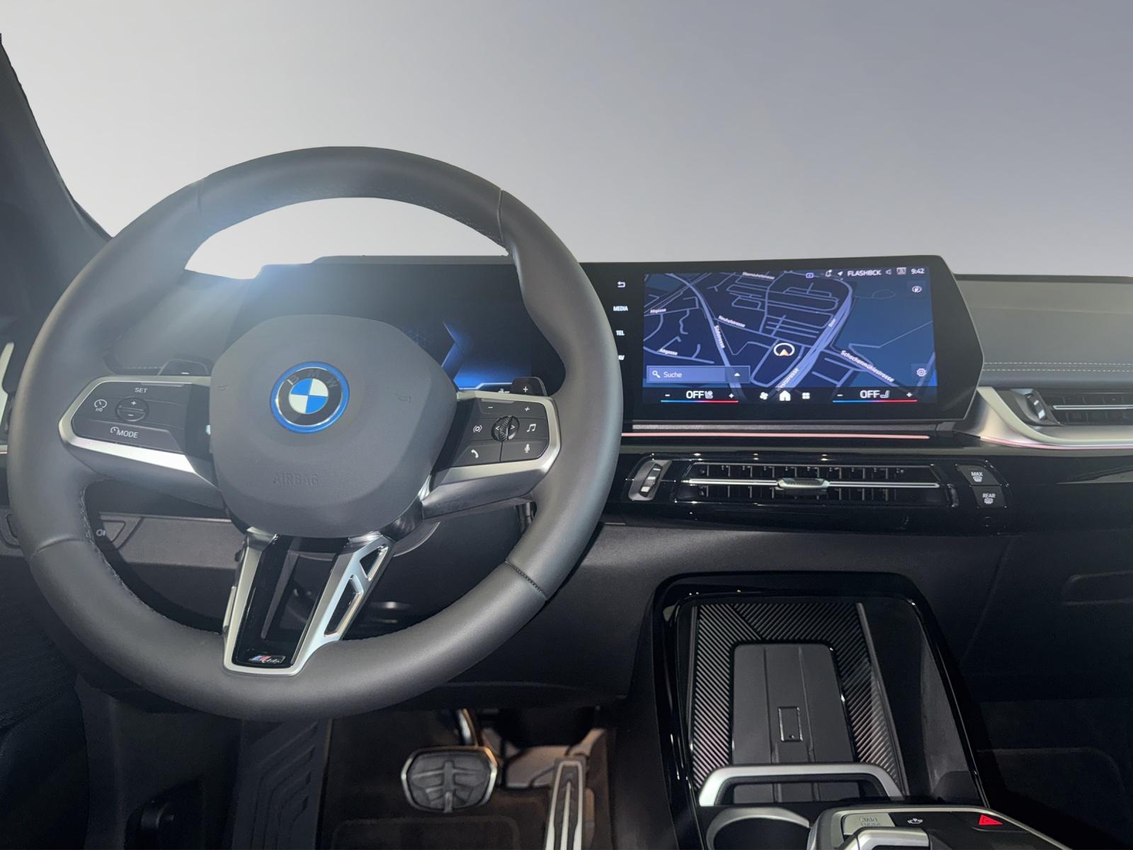 BMW X1 30e xDrive paddles-image-10