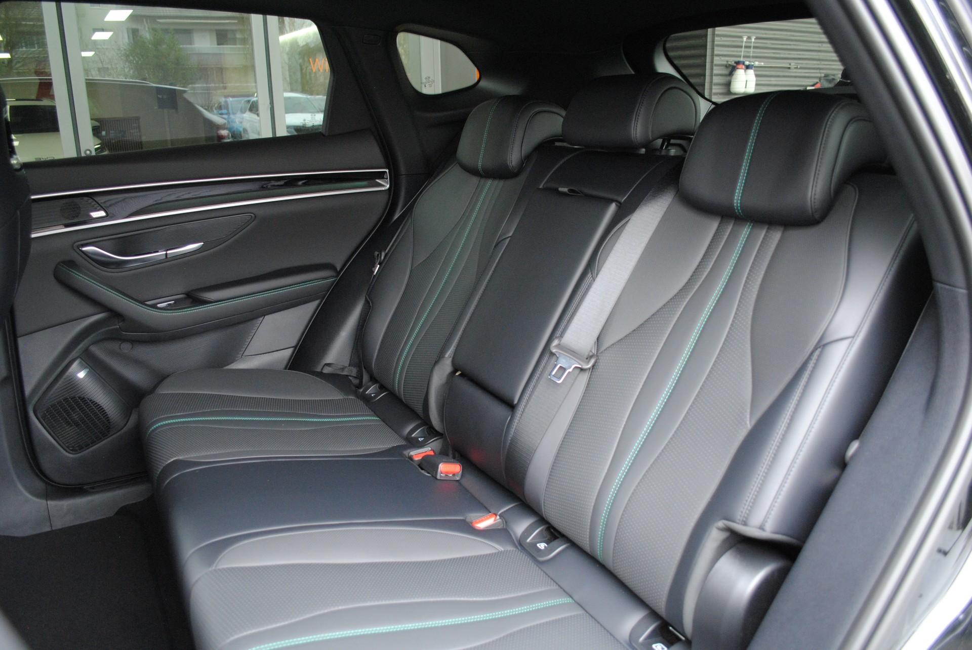 BYD Seal U DM-i Design AWD-image-15