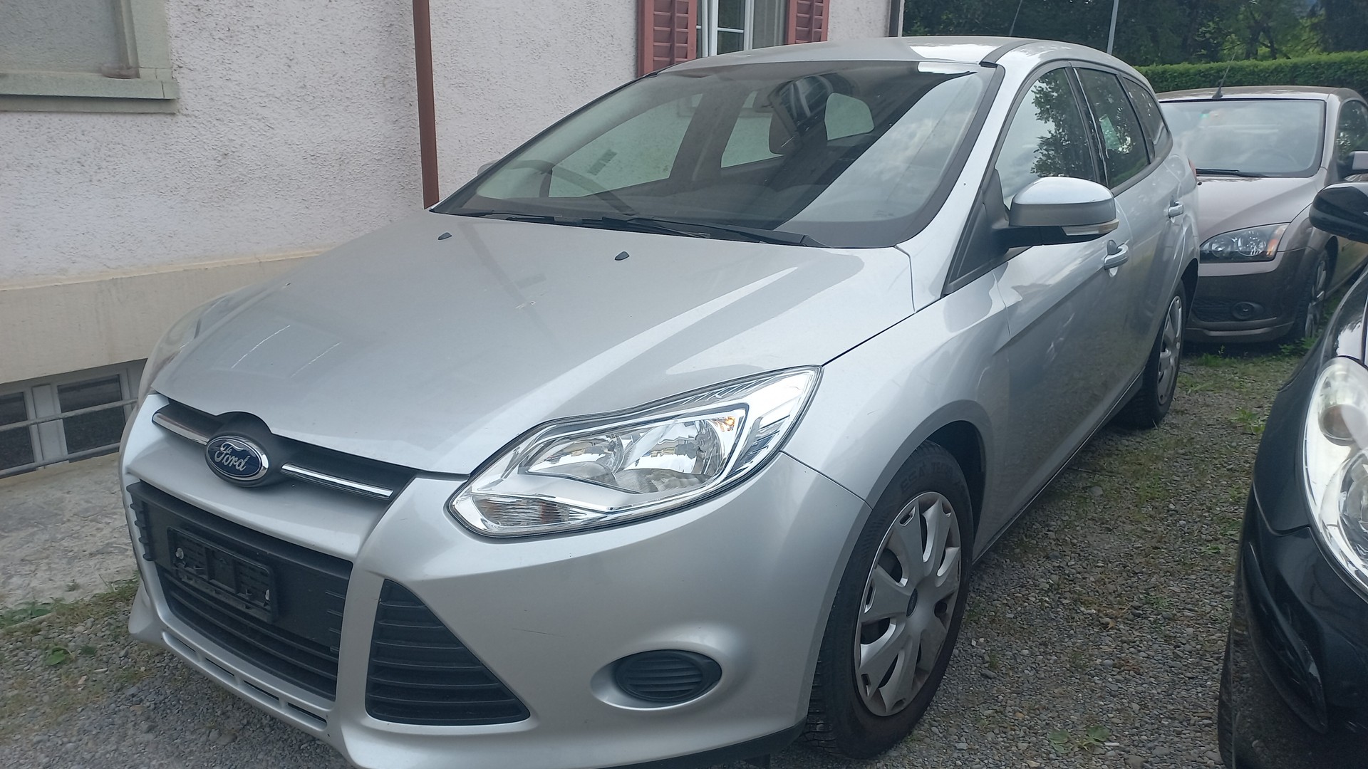 FORD Focus 1.0 SCTi Titanium-image-1