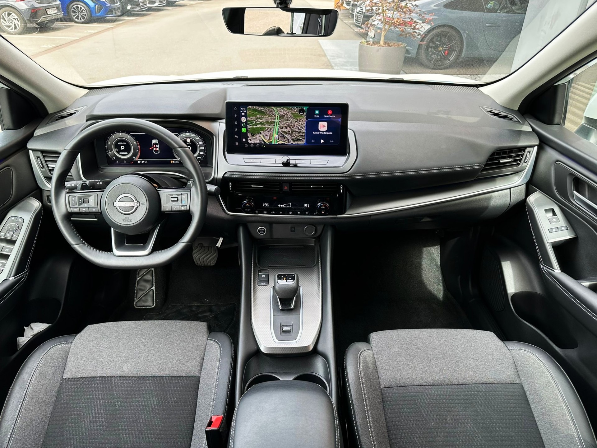 NISSAN Qashqai 1.3 DIG-T MHEV N-Connecta Xtronic-image-9