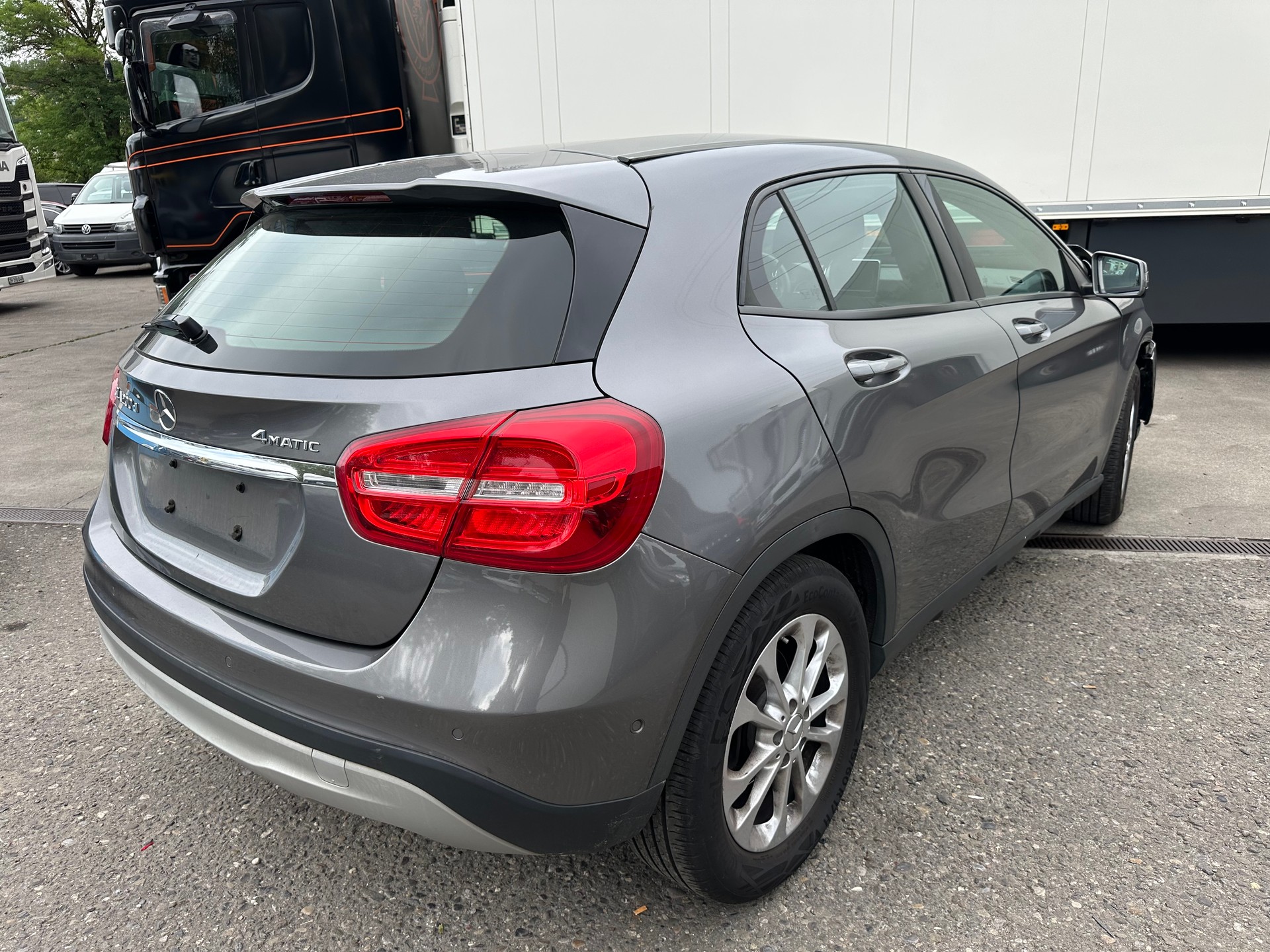 MERCEDES-BENZ GLA 200 CDI Swiss Star Edition 4Matic 7G-DCT-image-3