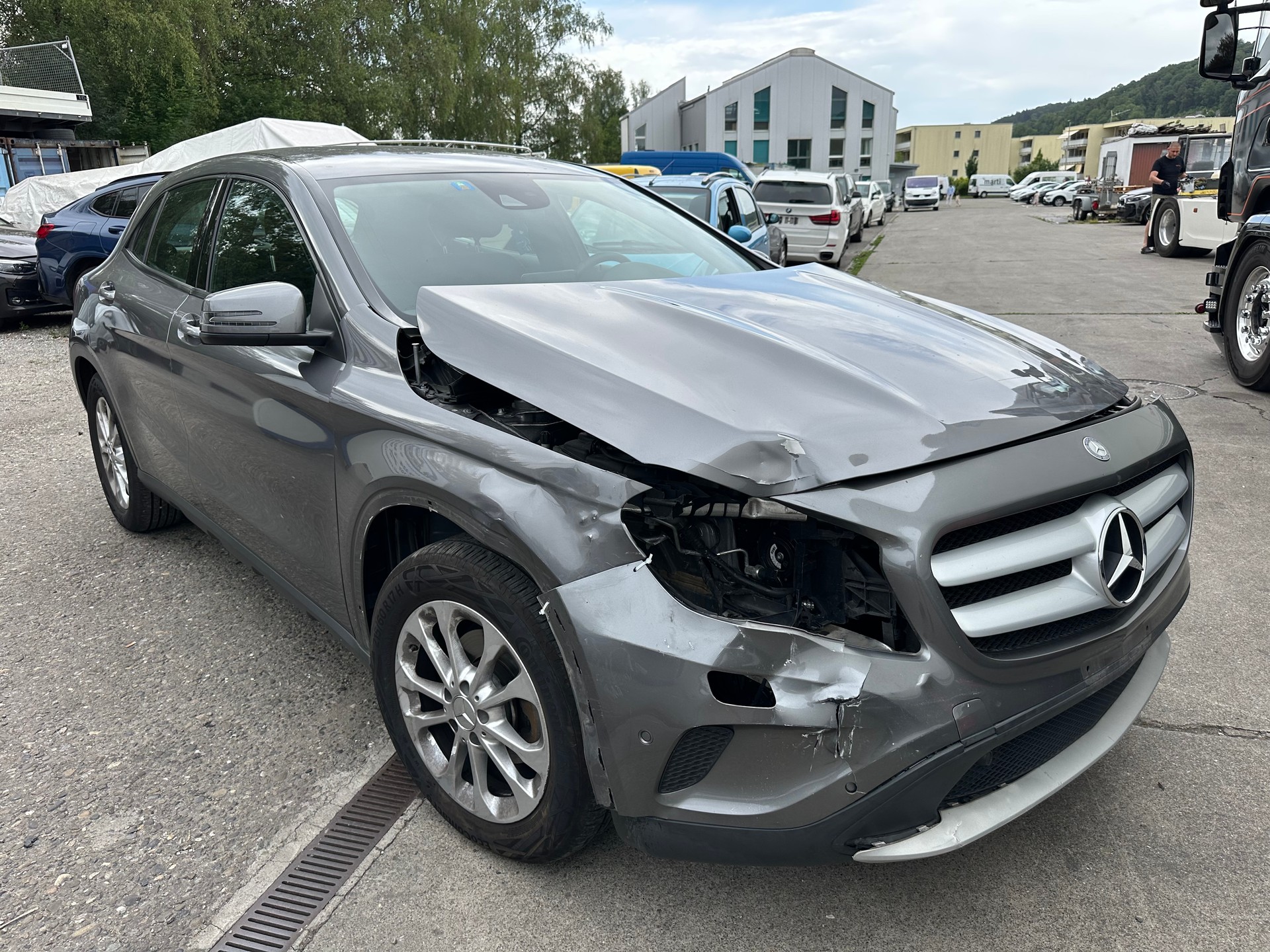 MERCEDES-BENZ GLA 200 CDI Swiss Star Edition 4Matic 7G-DCT-image-9