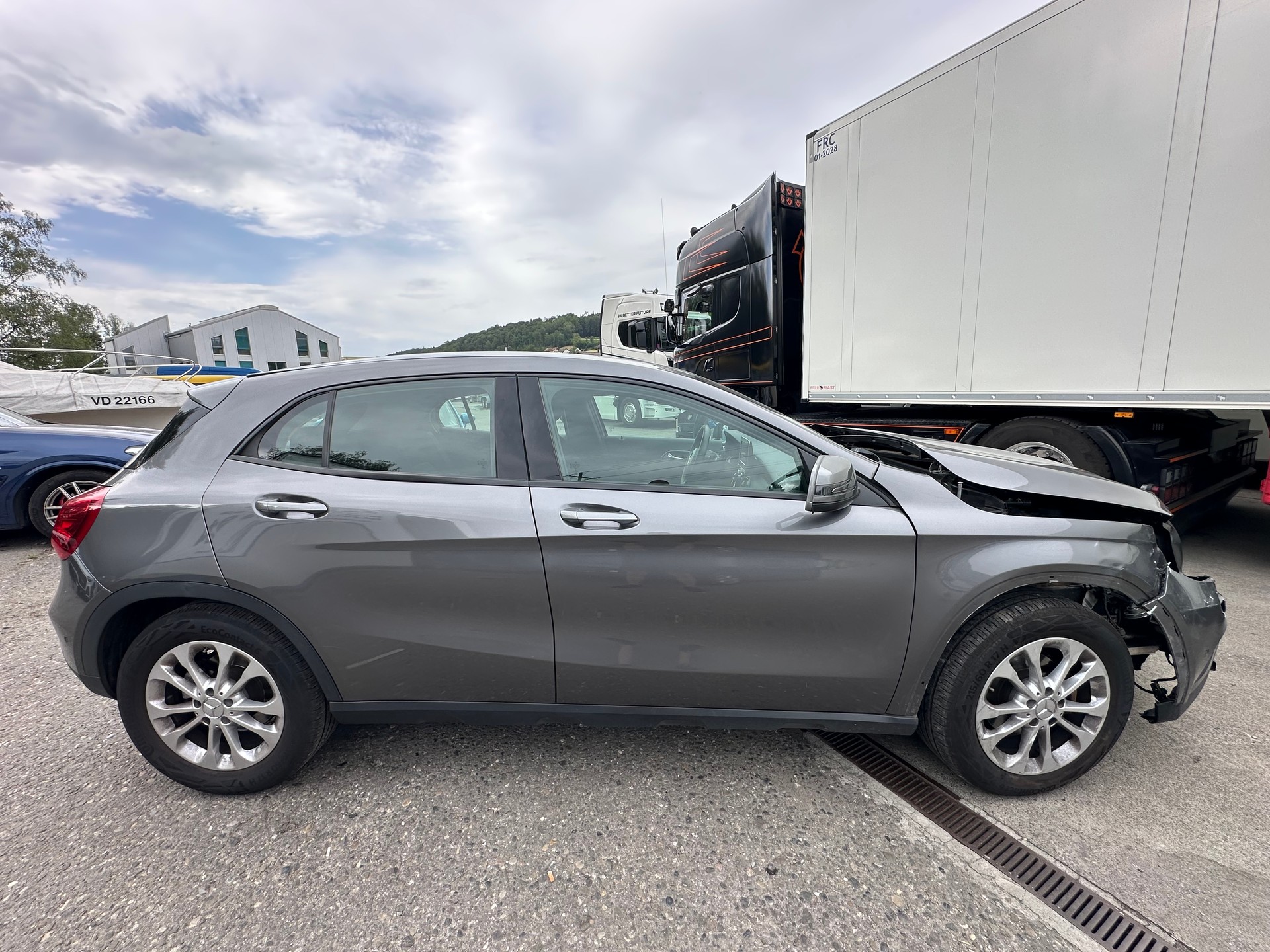 MERCEDES-BENZ GLA 200 CDI Swiss Star Edition 4Matic 7G-DCT-image-6