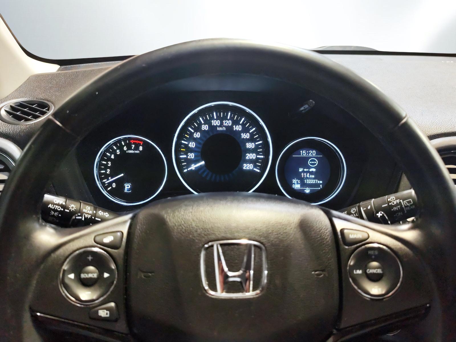 HONDA HR-V 1.5i-VTEC Executive-image-11