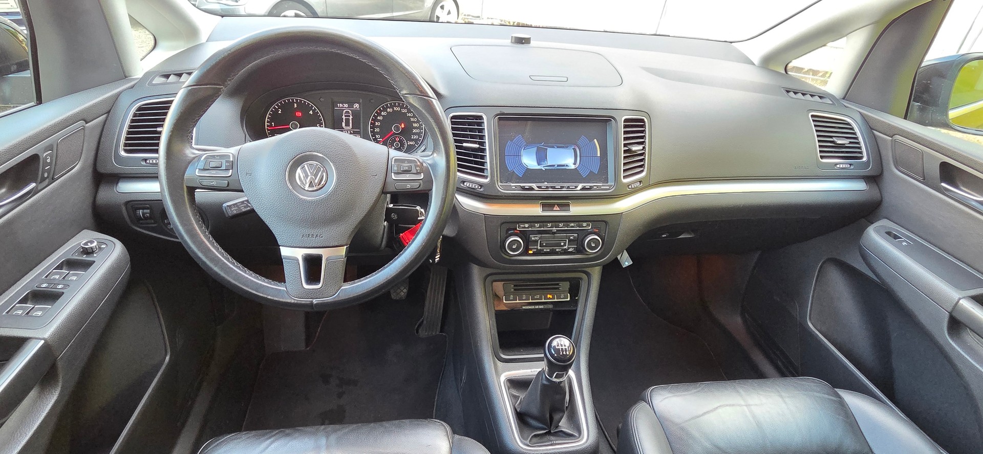 VW Sharan 2.0 TDI BMT Highline 4Motion-image-7