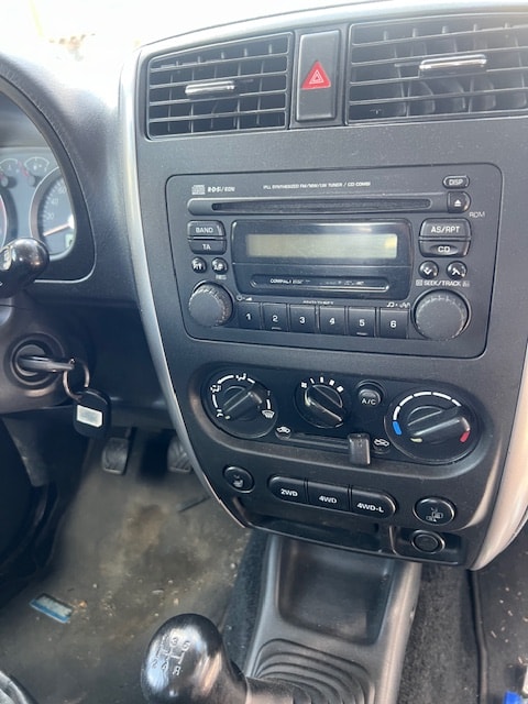 SUZUKI Jimny 1.5 Turbodiesel Country-image-11