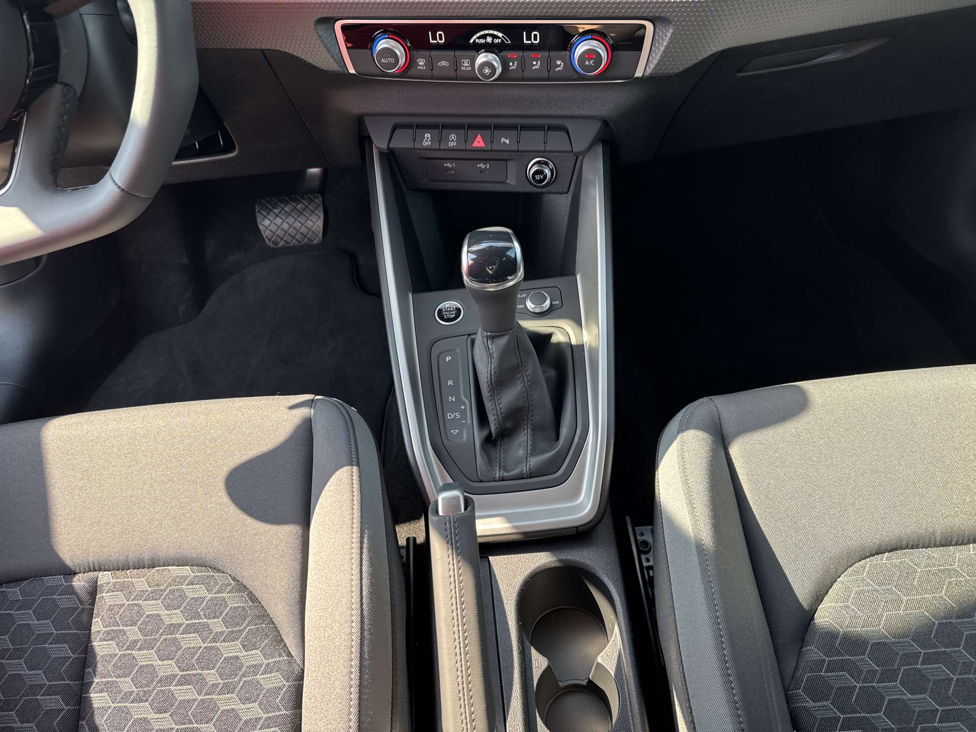 AUDI A1 Sportback 30 TFSi S-Line S-Tronic Automat-image-11