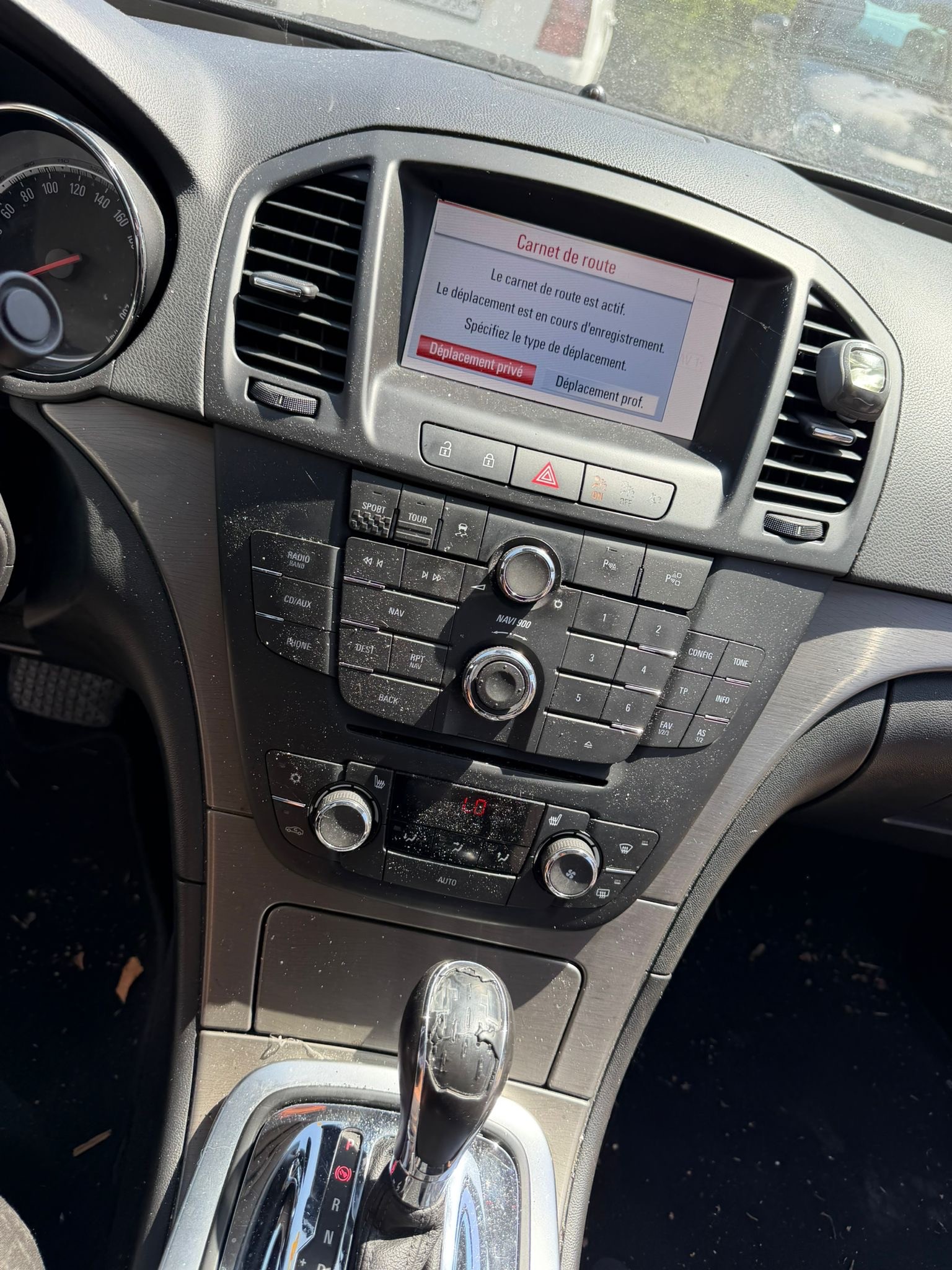 OPEL Insignia 2.0 Turbo Sport 4WD Automatic-image-6