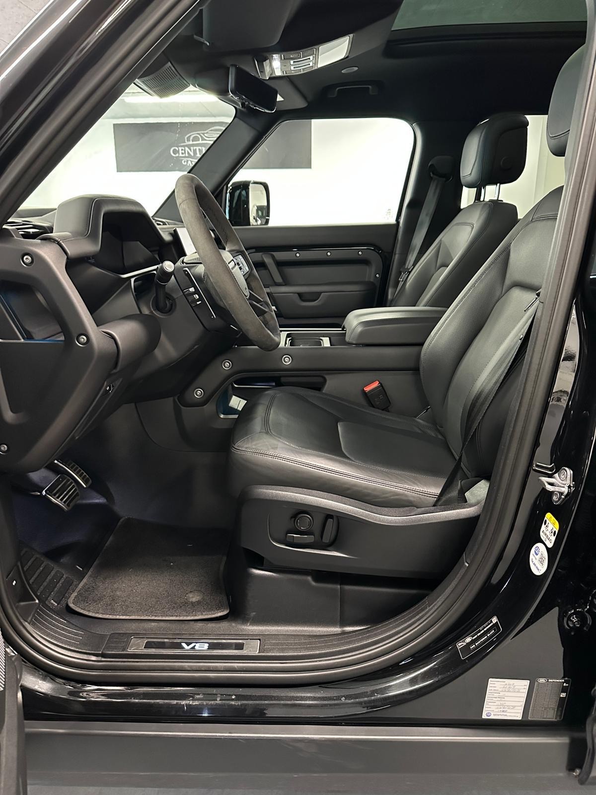 LAND ROVER Defender 5.0 V8 SC-image-6