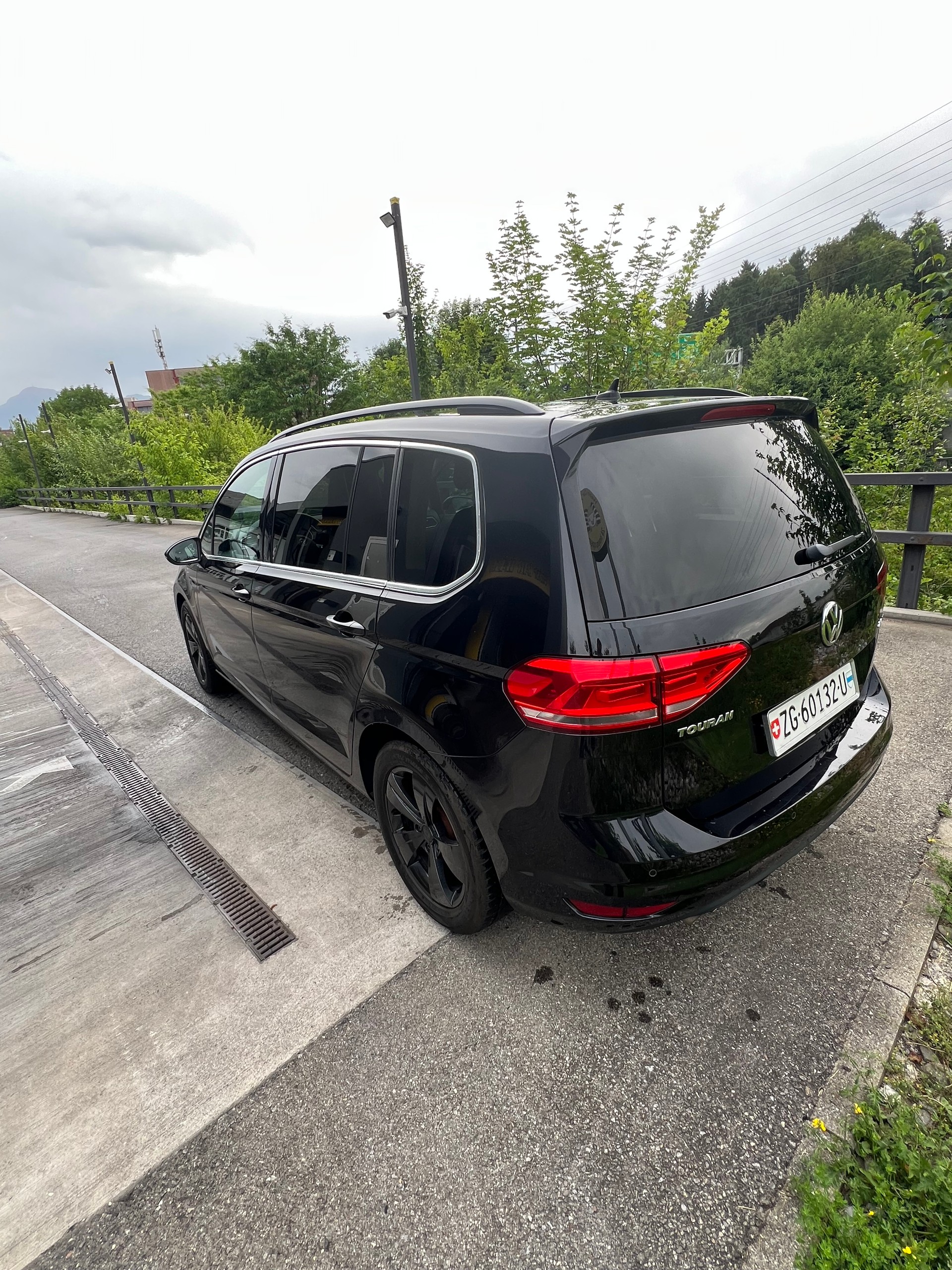 VW Touran 2.0 TDI BlueMotion Technology Comfortline DSG-image-2