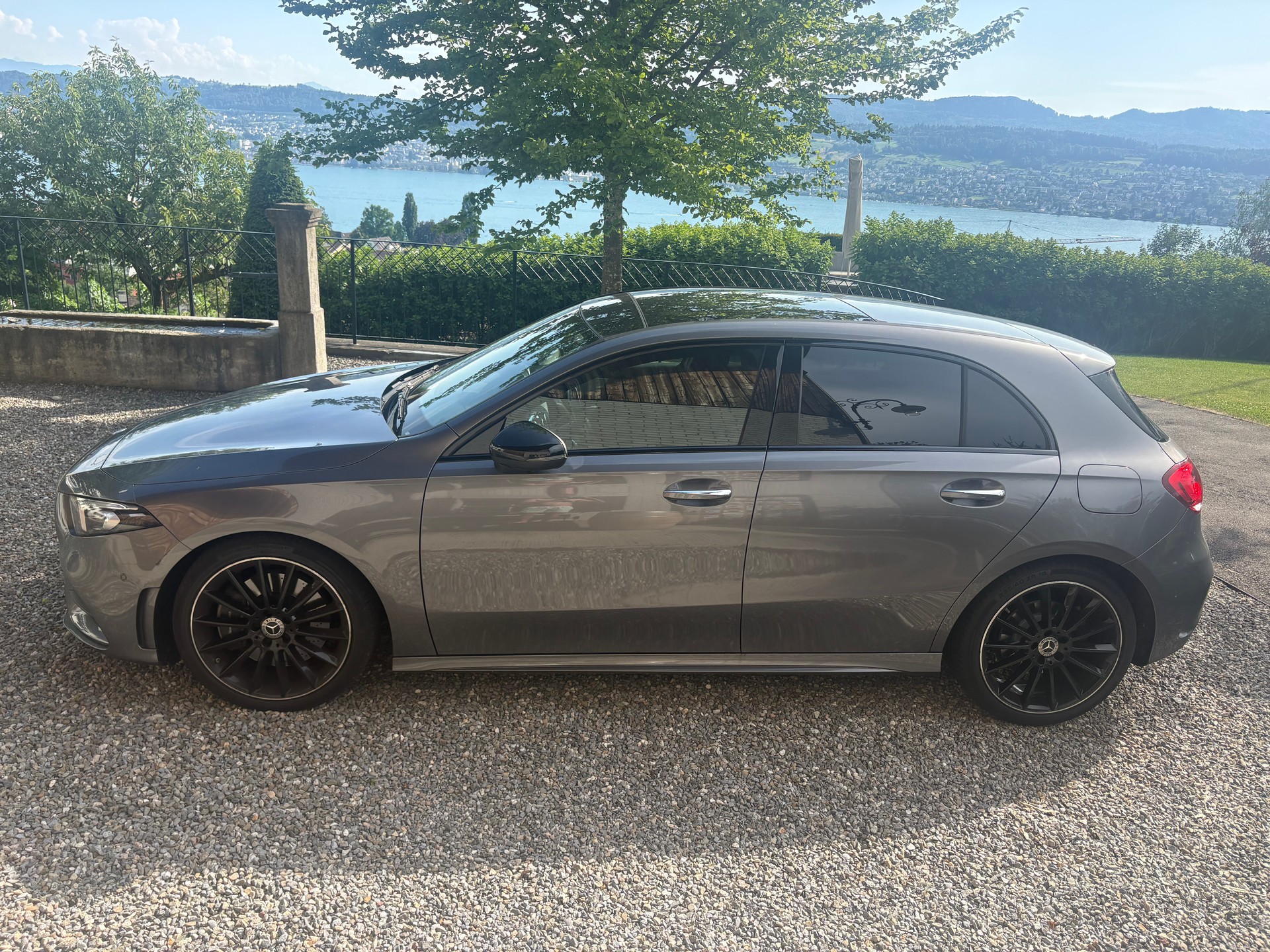 MERCEDES-BENZ A 250 AMG Line-image-0