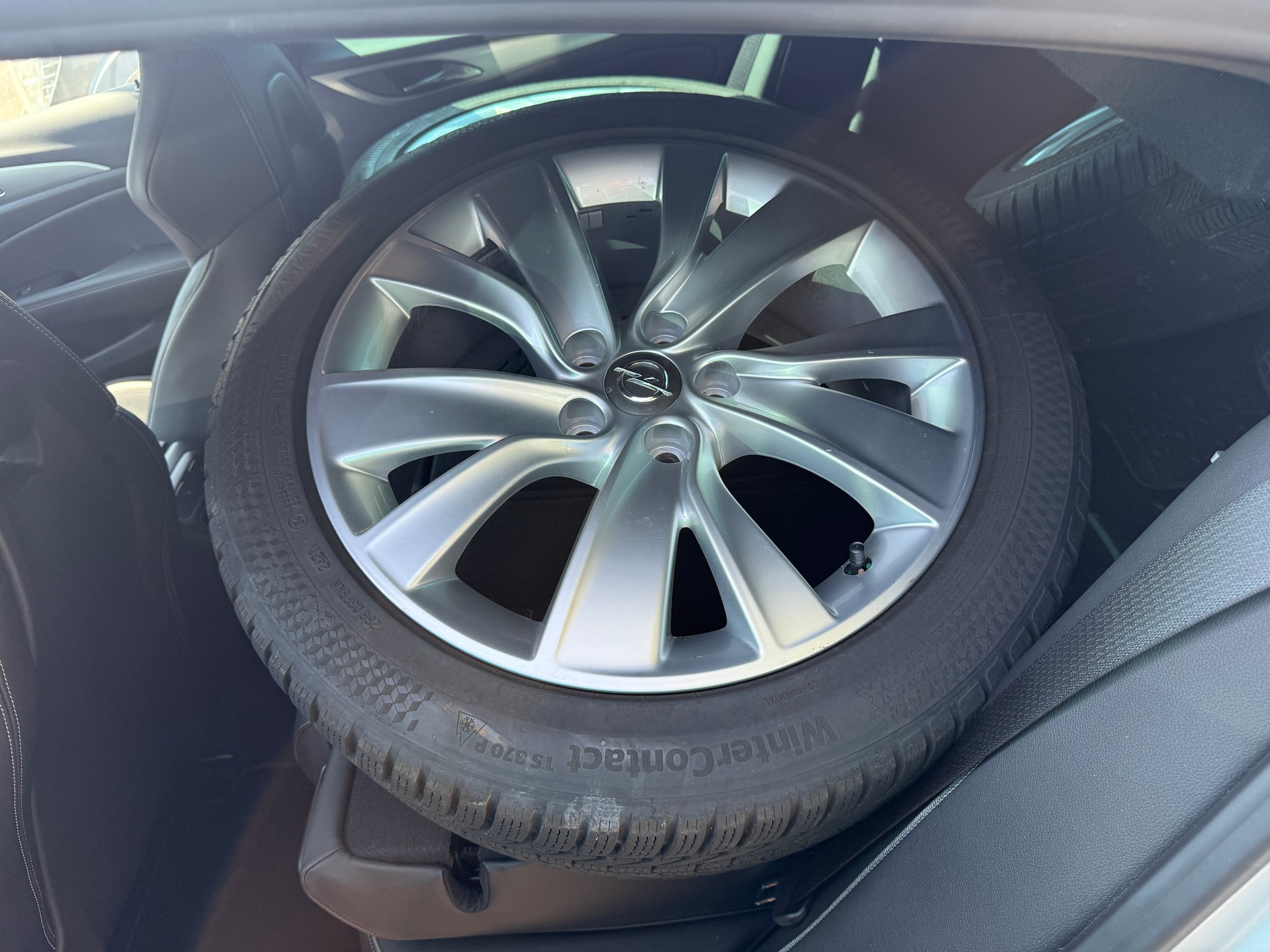 OPEL Insignia 2.0 T GSi 4WD Automatic-image-13