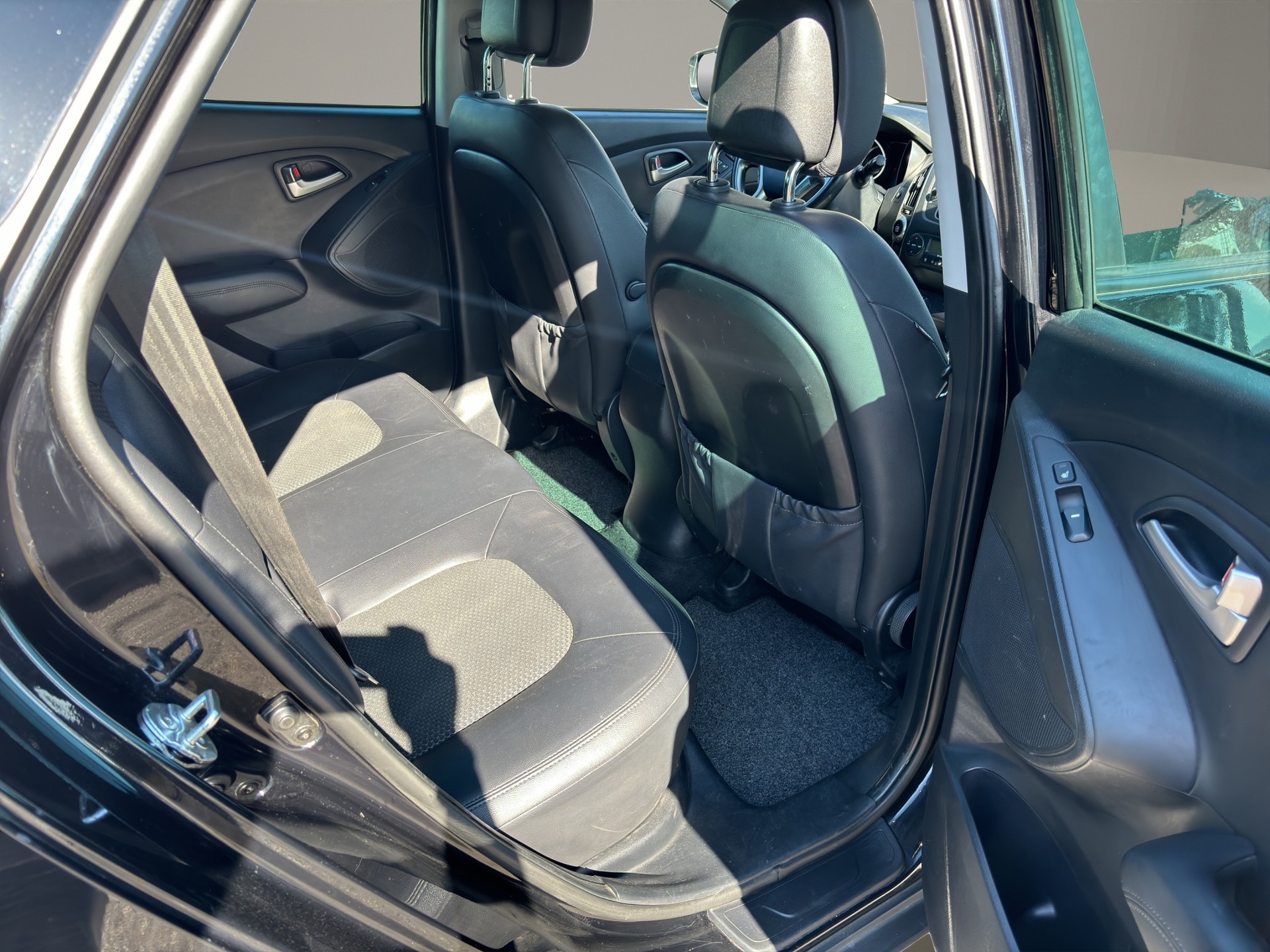 HYUNDAI iX 35 1.6 GDI Comfort 2WD-image-13