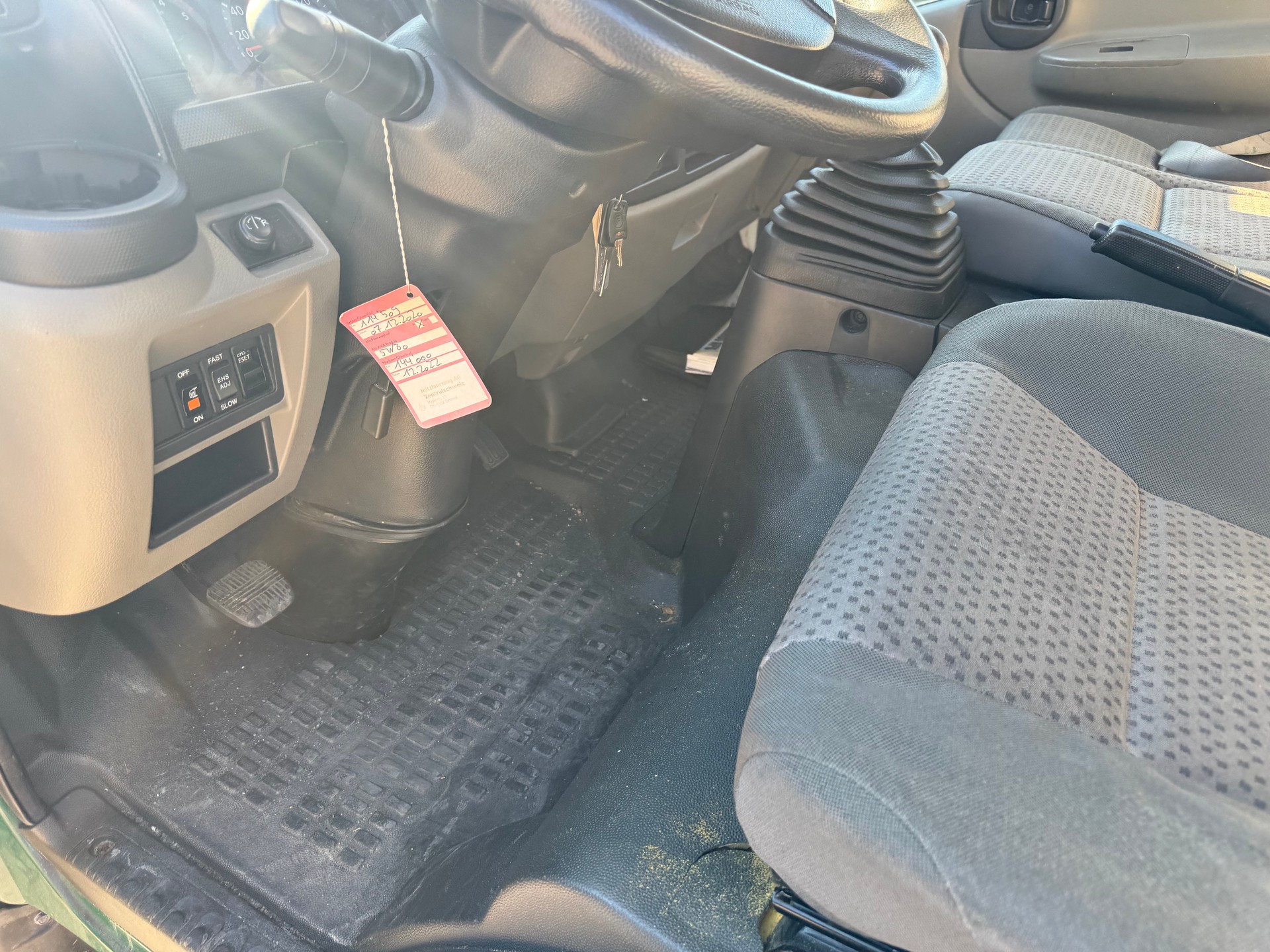 NISSAN F24. 45 .15-image-8