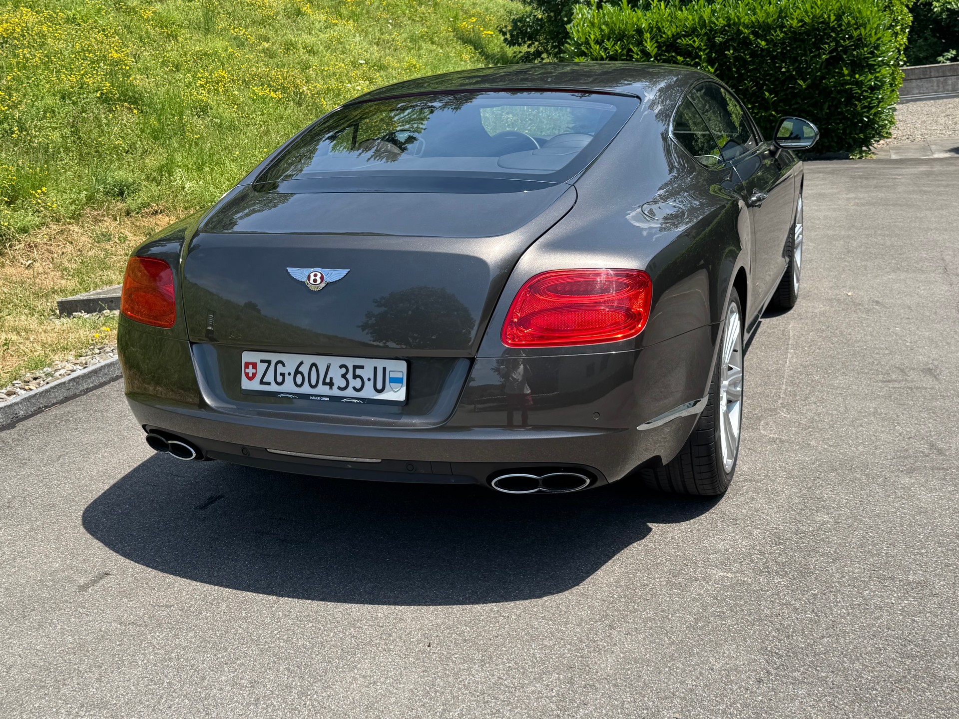 BENTLEY GT V8-image-4