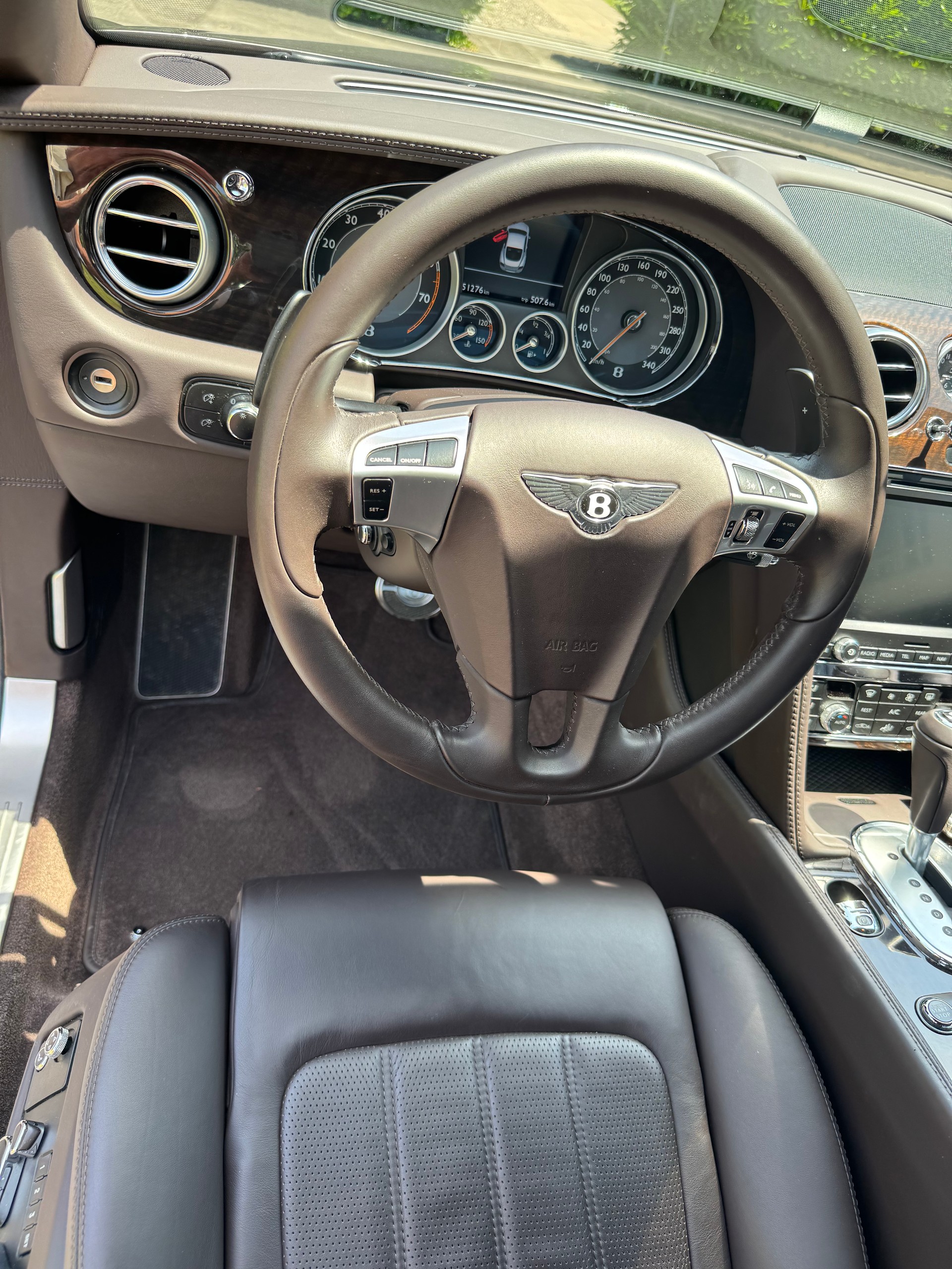BENTLEY GT V8-image-7