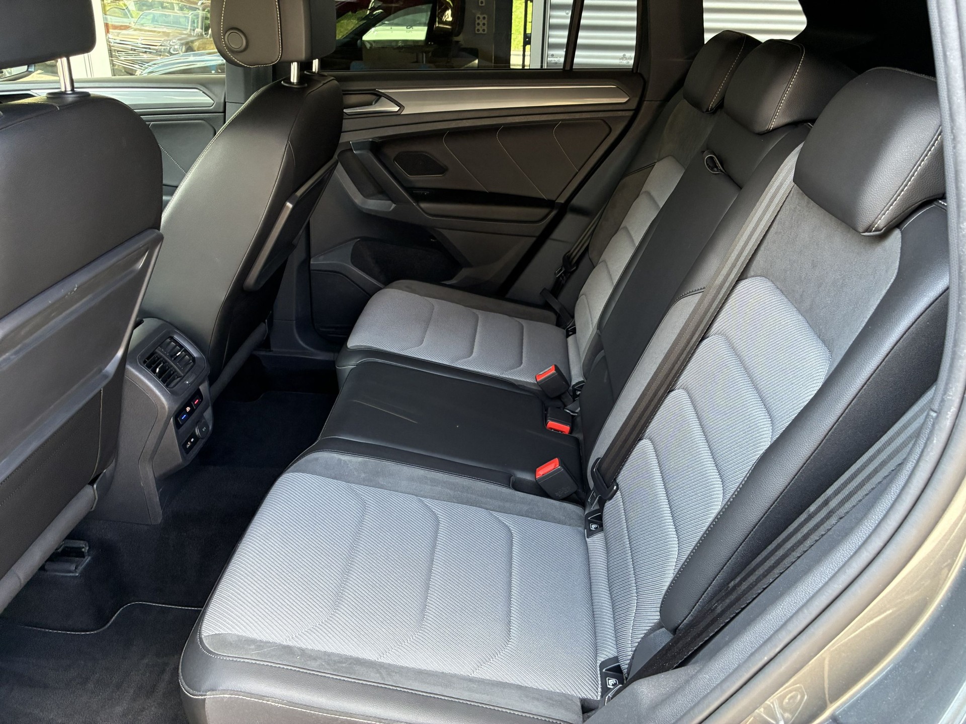 VW Tiguan 2.0TSI Highline 4Motion DSG-image-8