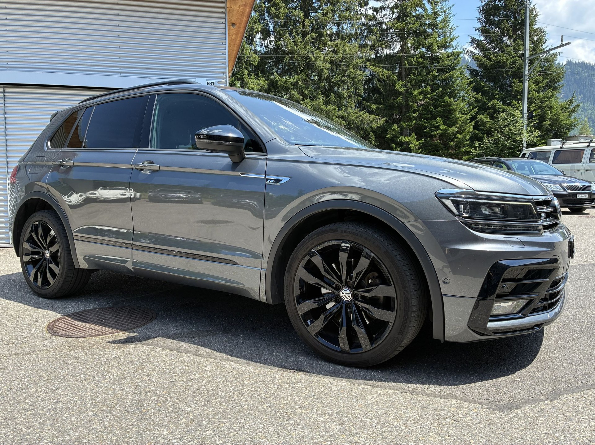 VW Tiguan 2.0TSI Highline 4Motion DSG-image-4