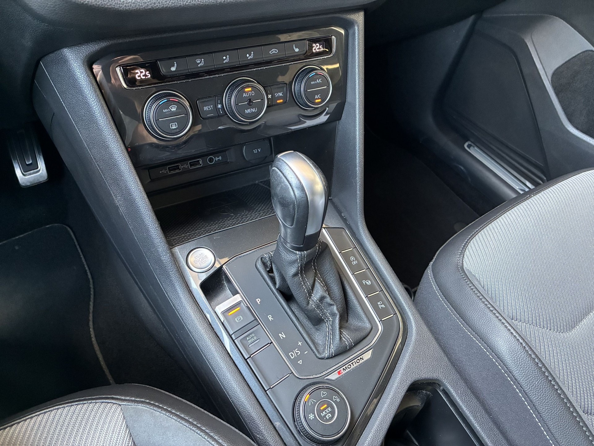 VW Tiguan 2.0TSI Highline 4Motion DSG-image-12