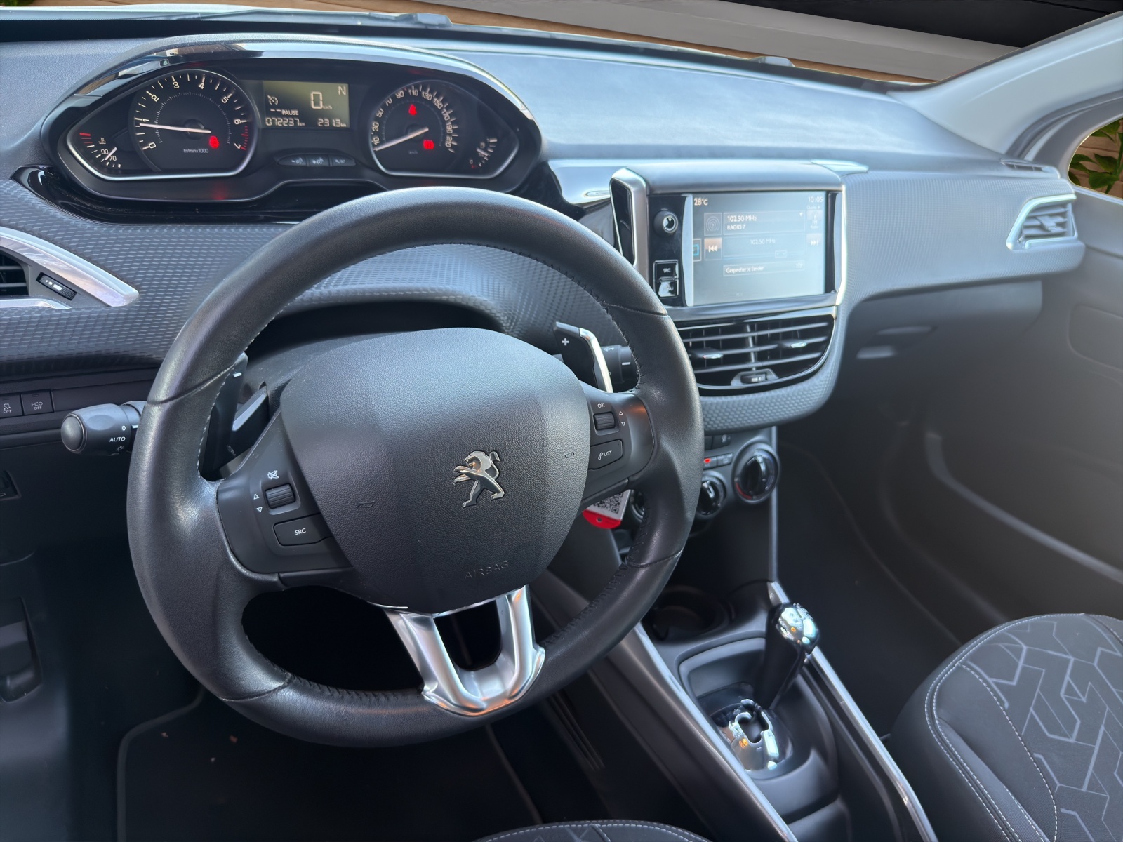 PEUGEOT 2008-image-5