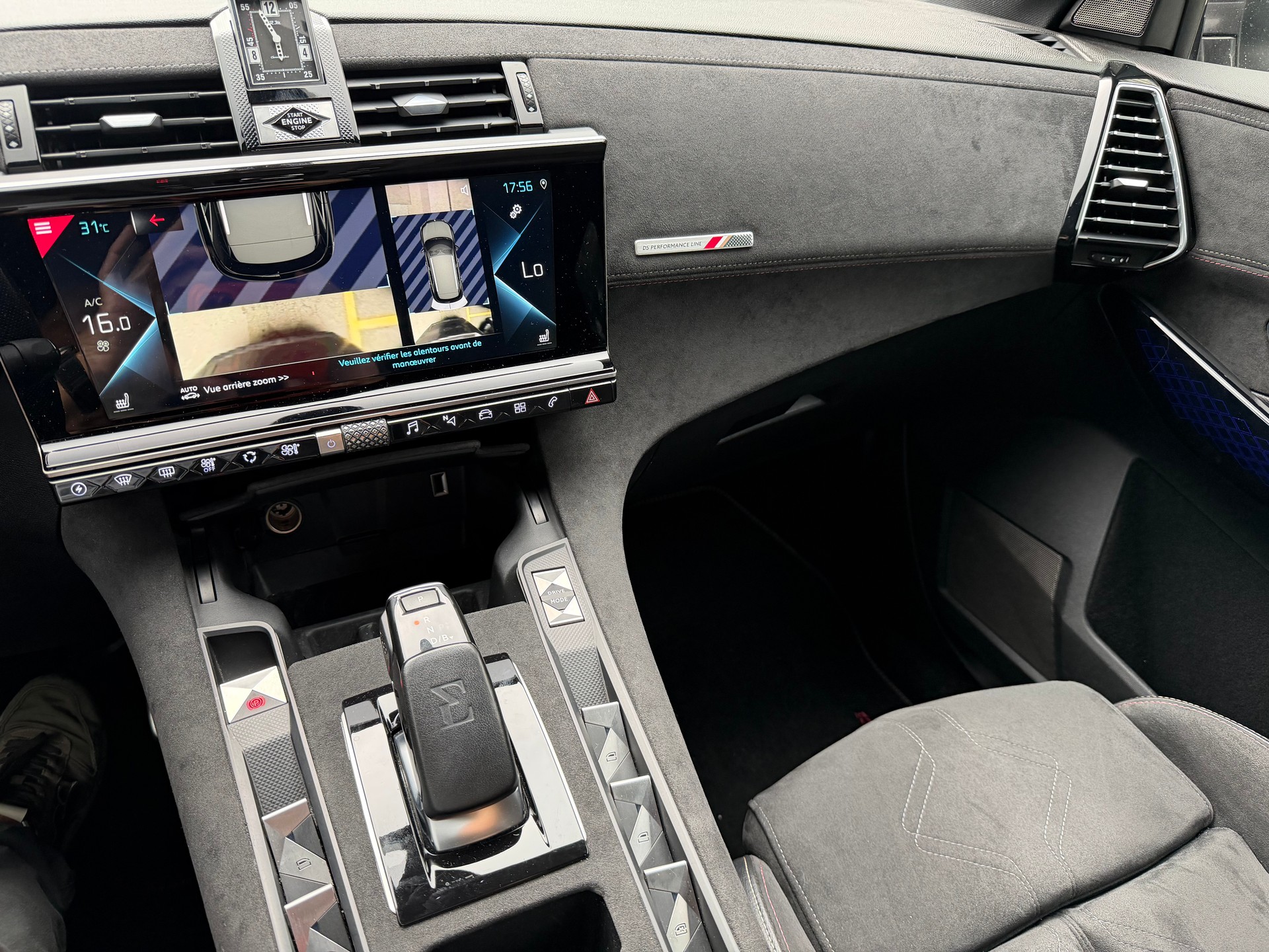 DS AUTOMOBILES DS 7 Crossback E-Tense 300 Performance Line-image-23