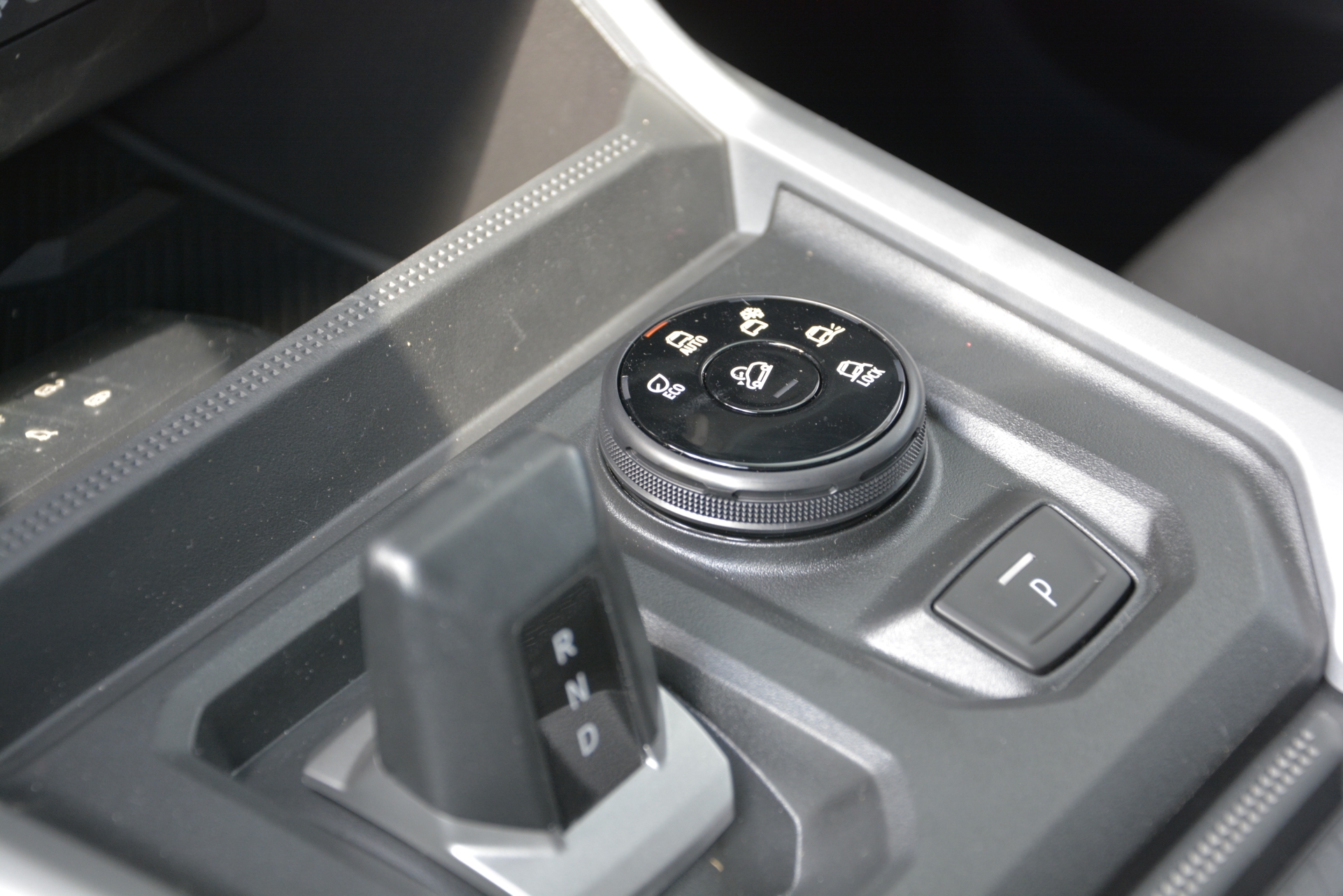 DACIA BIGSTER journey hybrid 150 4x4 Automat-image-11