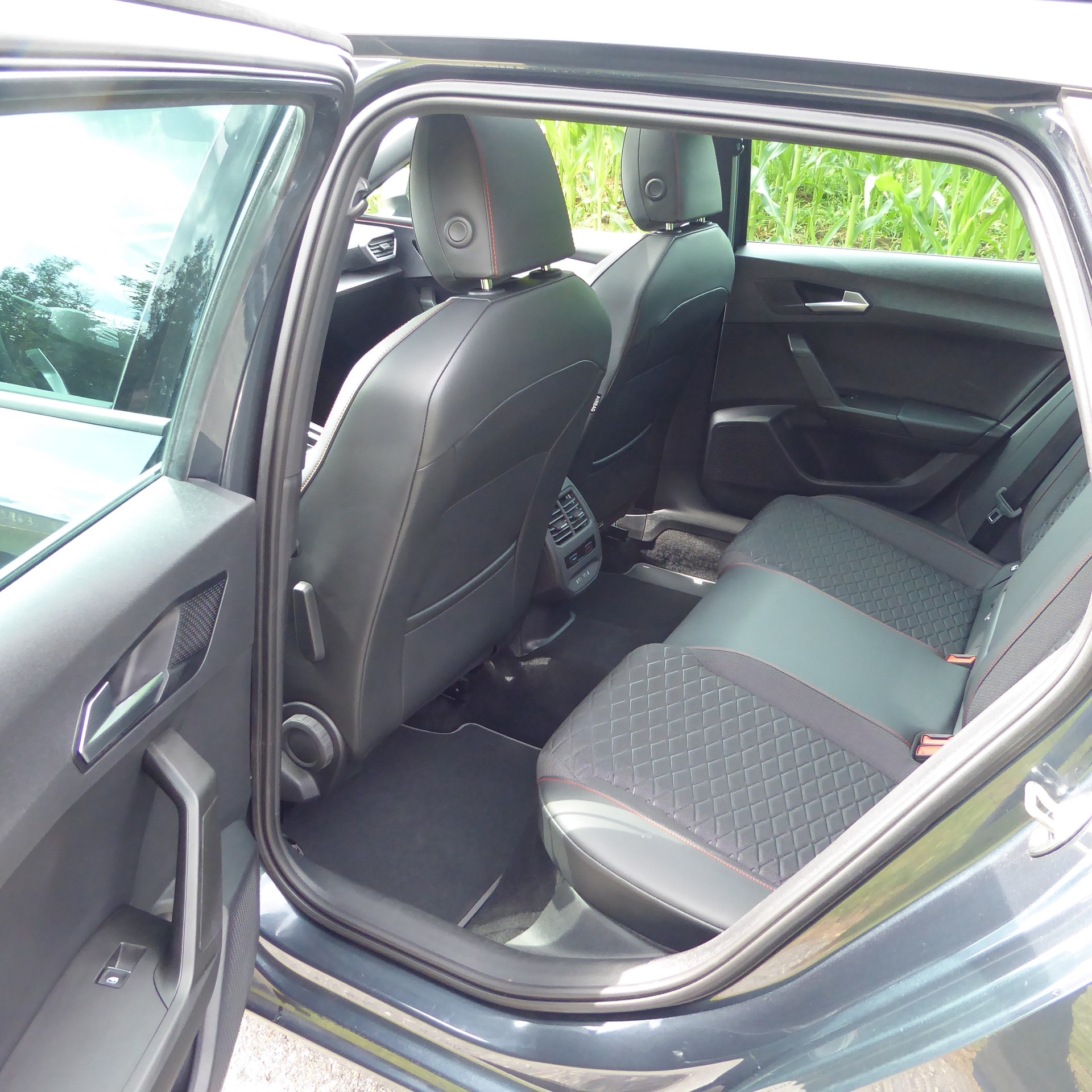 SEAT Leon ST 2.0 TDI EVO DSG 4Drive FR-image-5