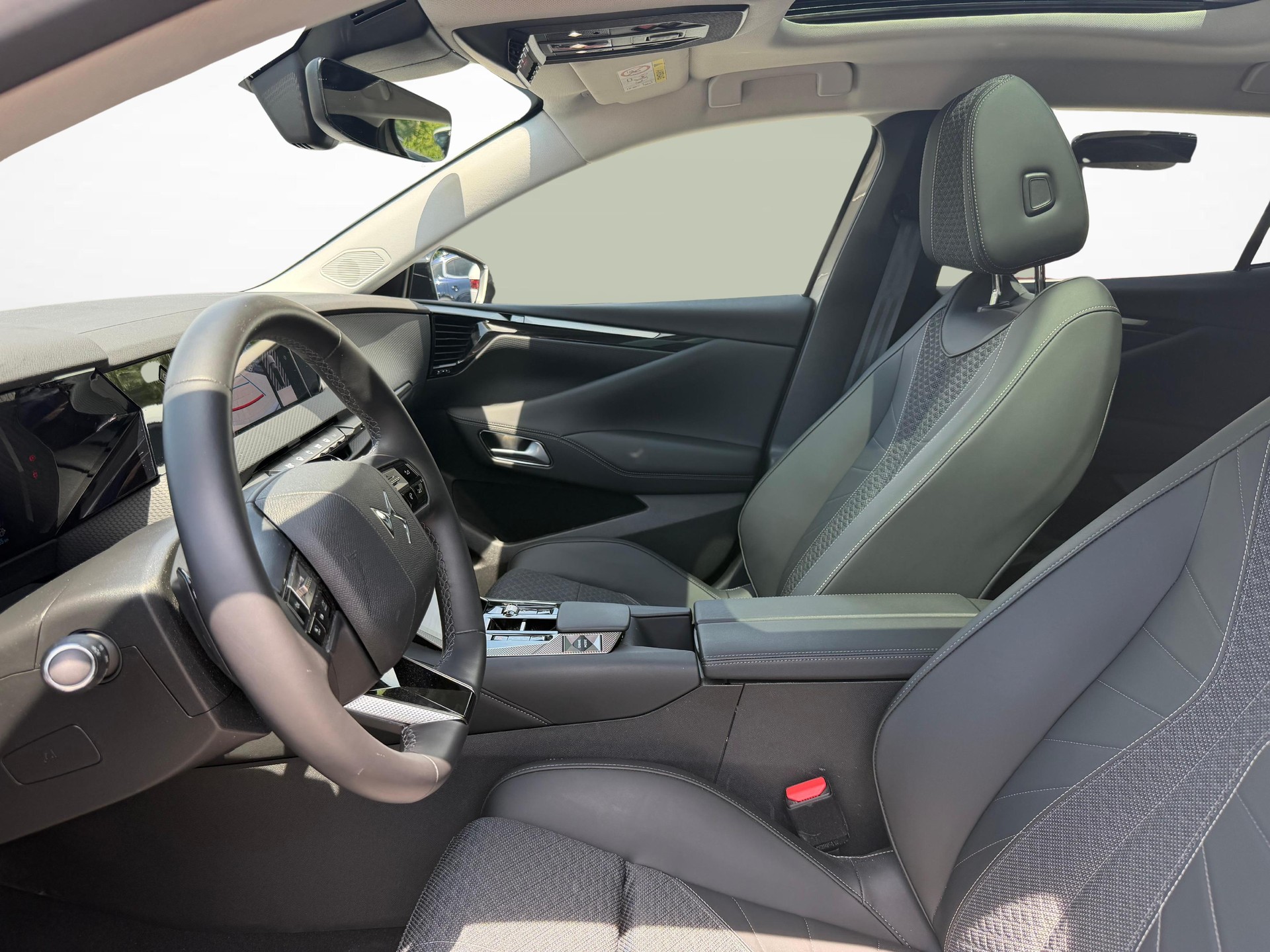 DS AUTOMOBILES 4 1.2 Hybrid Ligne Noire-image-1