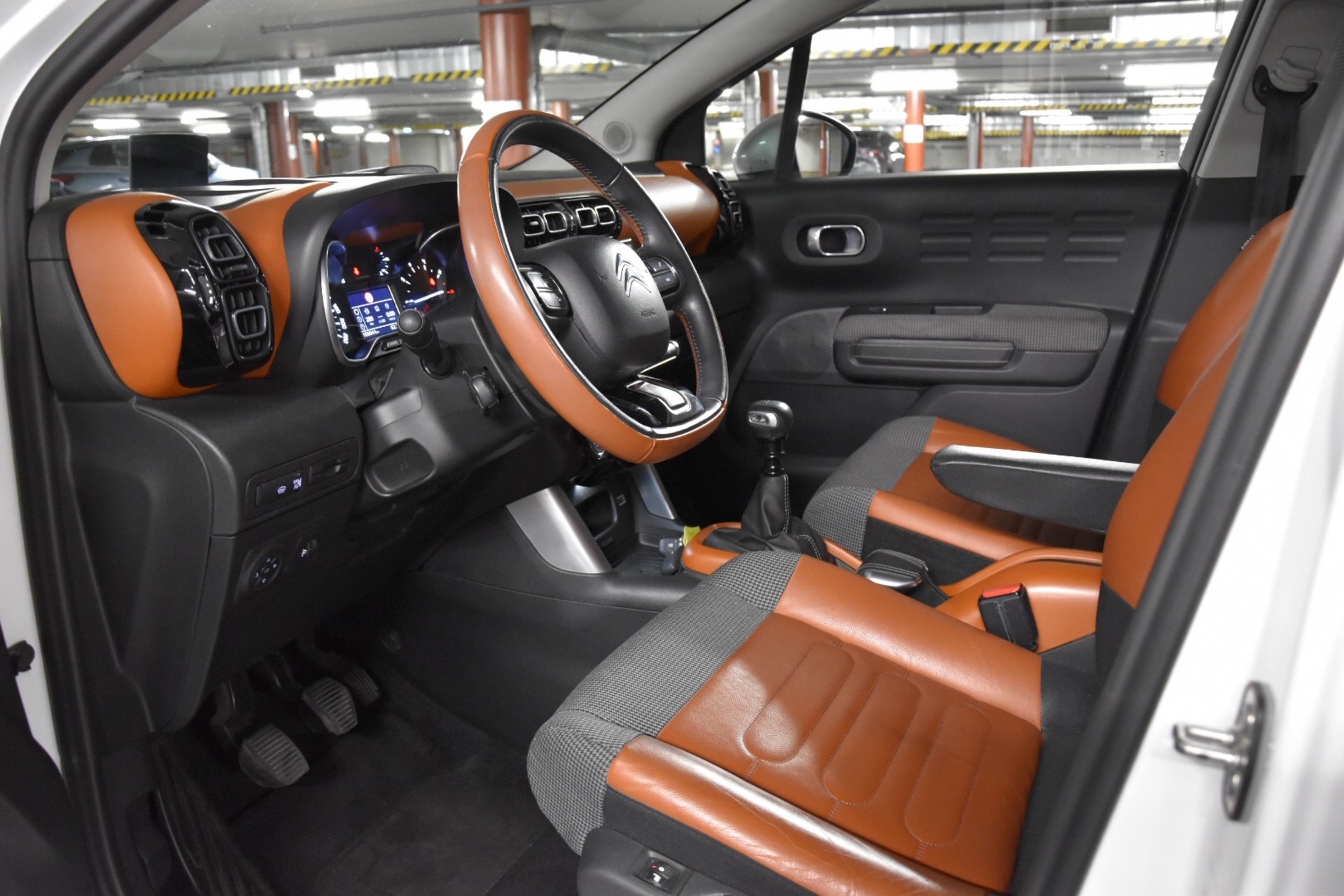 CITROEN C3 Aircross 1.2i PureTech Feel-image-22