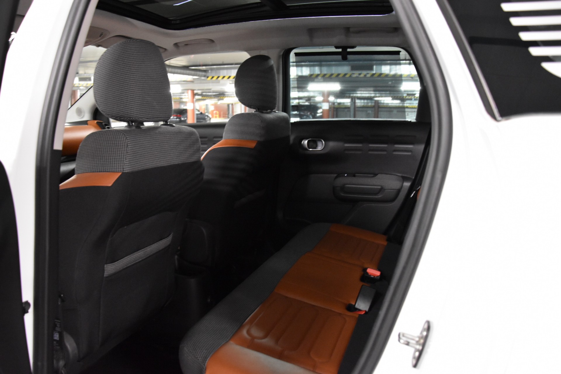 CITROEN C3 Aircross 1.2i PureTech Feel-image-24