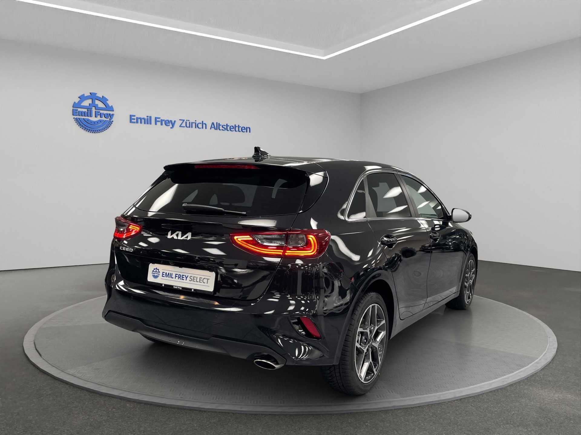 KIA Ceed 1.5 T-GDi MHEV Power-image-1