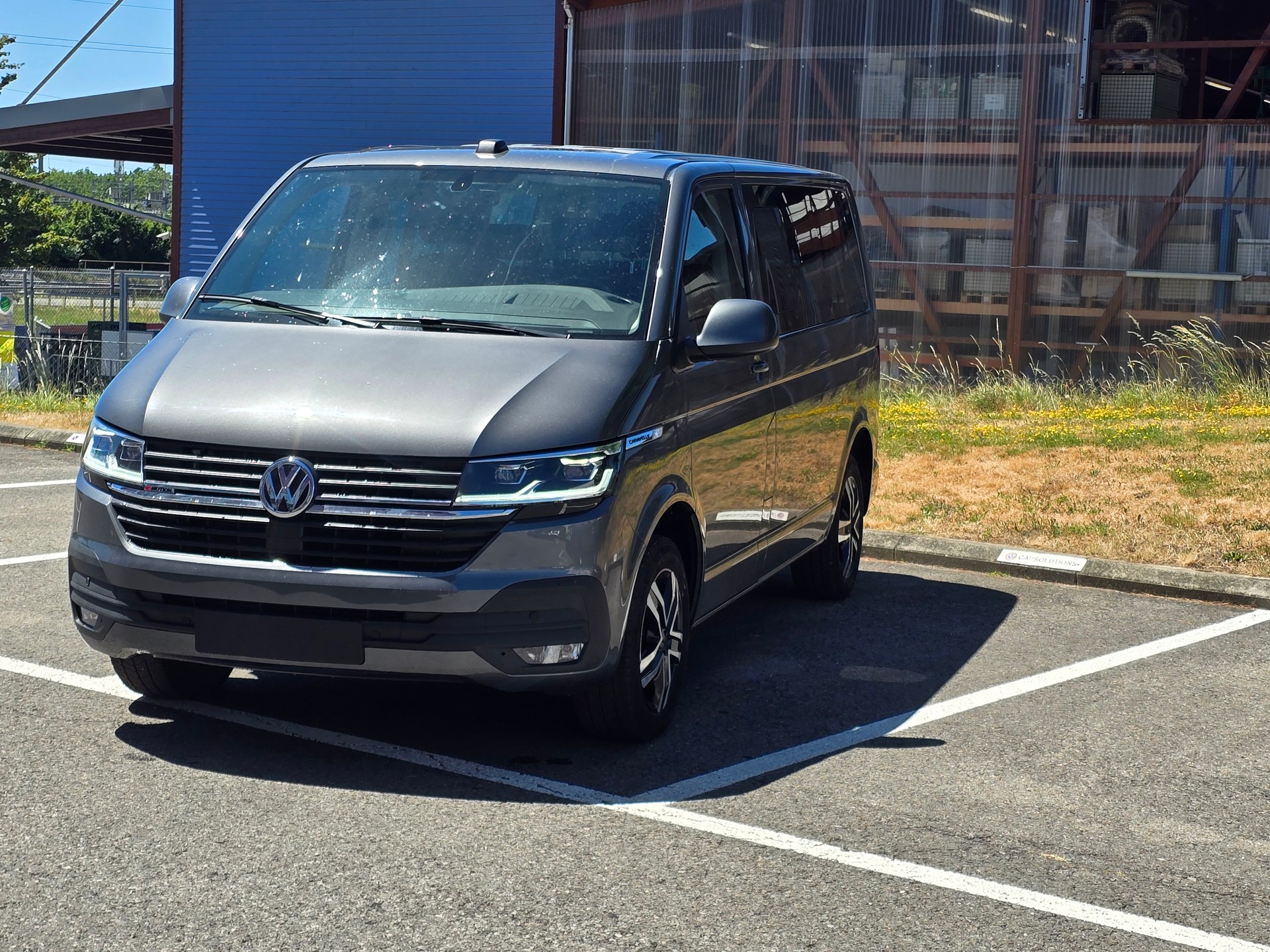 VW T6.1 2.0 Bi-TDI 4Motion DSG-image-2