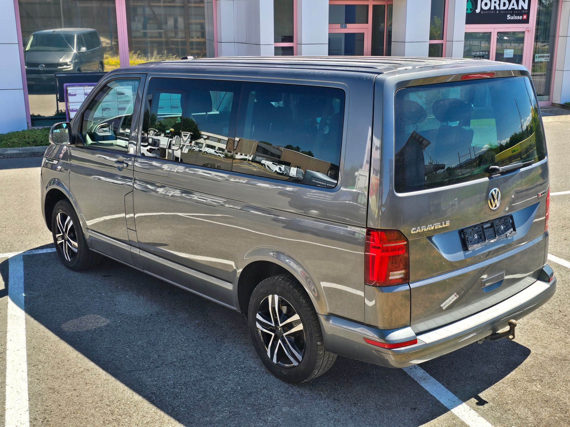 VW T6.1 2.0 Bi-TDI 4Motion DSG-image-4