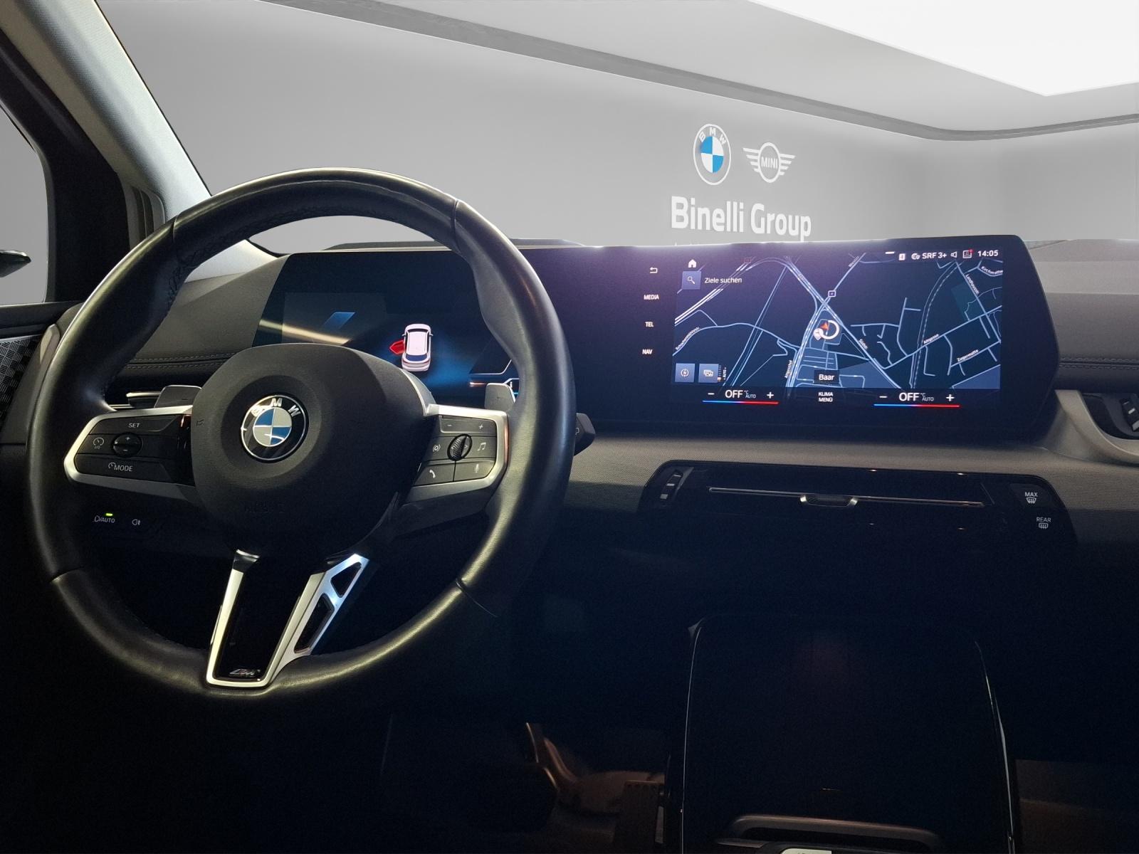 BMW 218i Active Tourer-image-9