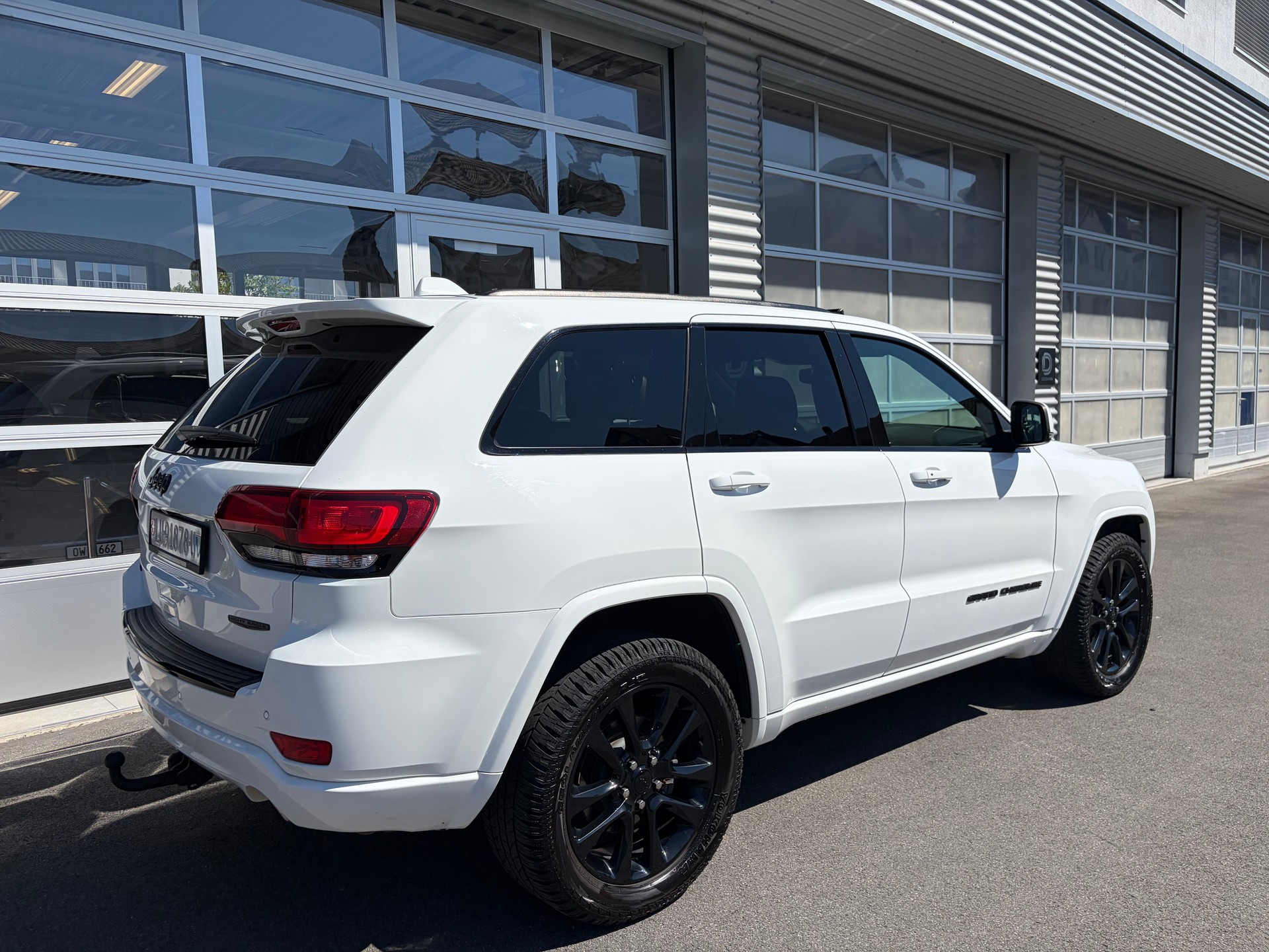 JEEP Grand Cherokee 3.0 CRD Night Eagle Automatic-image-2