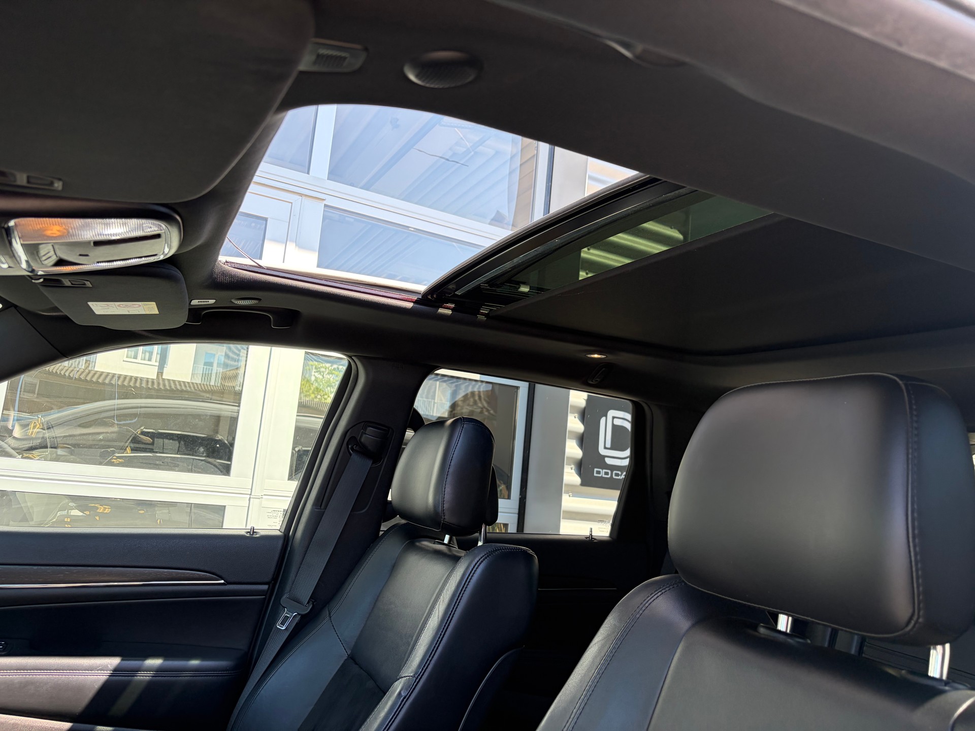 JEEP Grand Cherokee 3.0 CRD Night Eagle Automatic-image-6